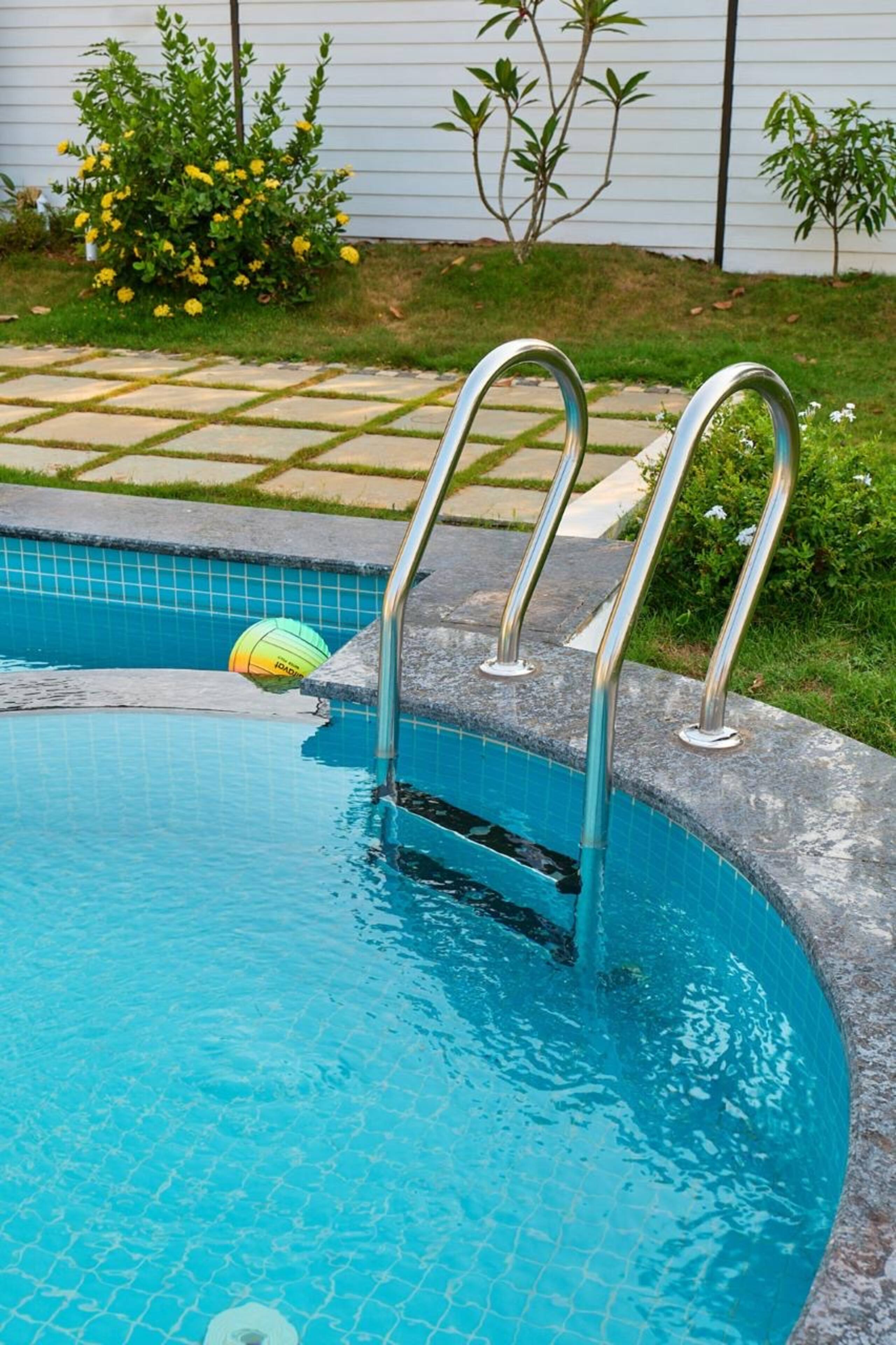 The Weekend by Akaya Collective | Pool & Breakfast — photo 3