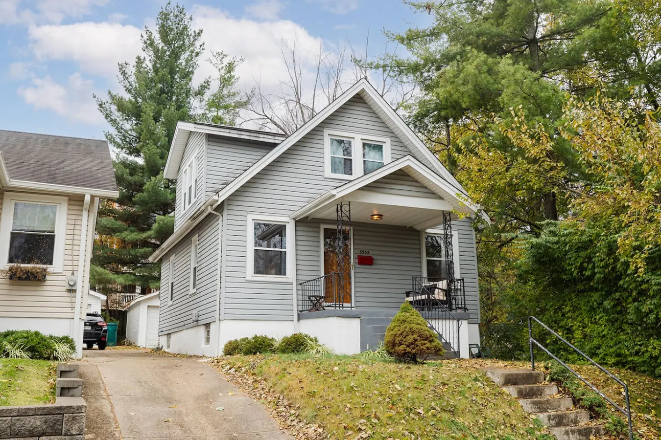 Peaceful, Elegant Midcentury Retreat, Close to All 2