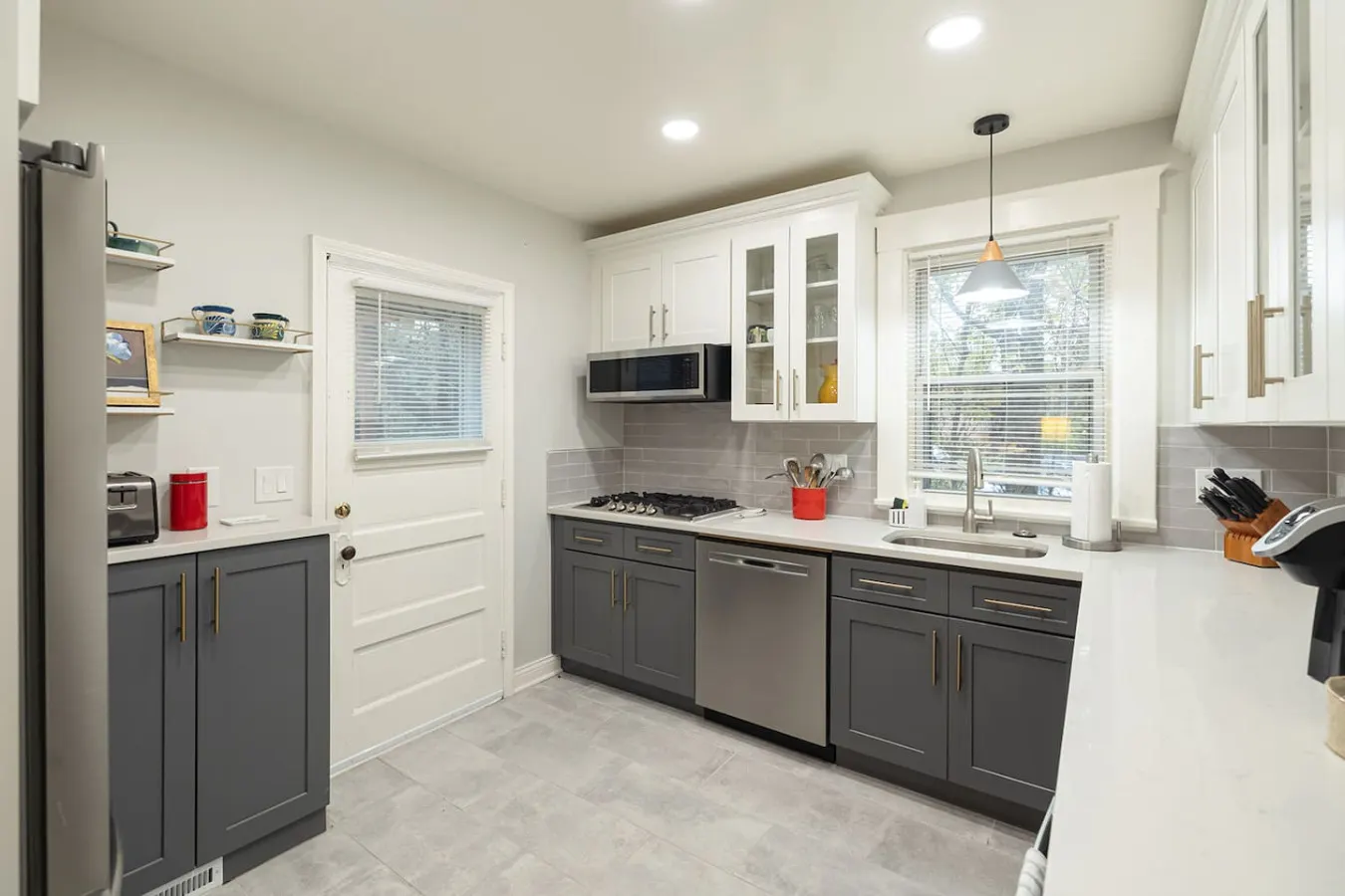 Peaceful, Elegant Midcentury Retreat, Close to All 20