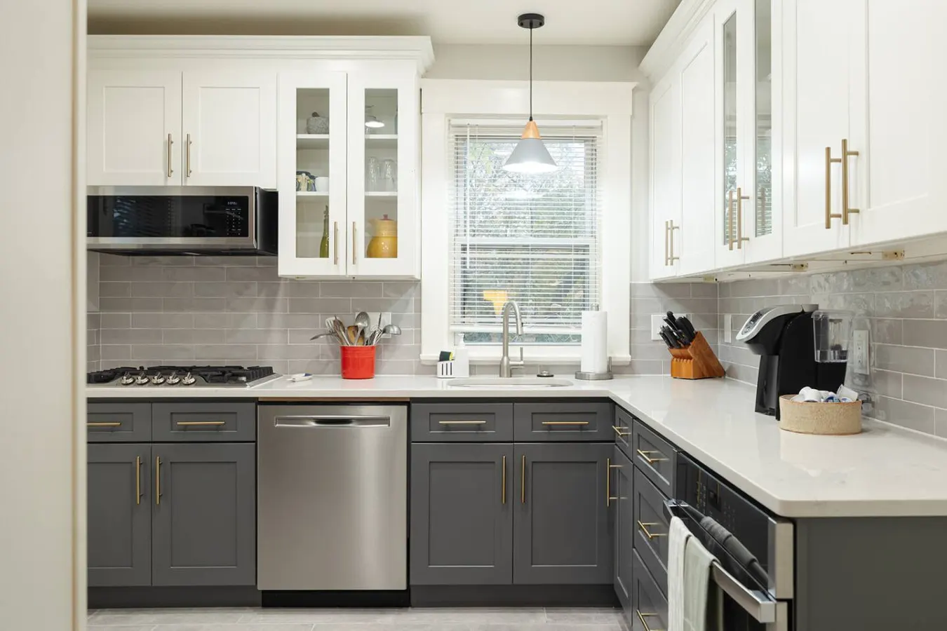 Peaceful, Elegant Midcentury Retreat, Close to All 5