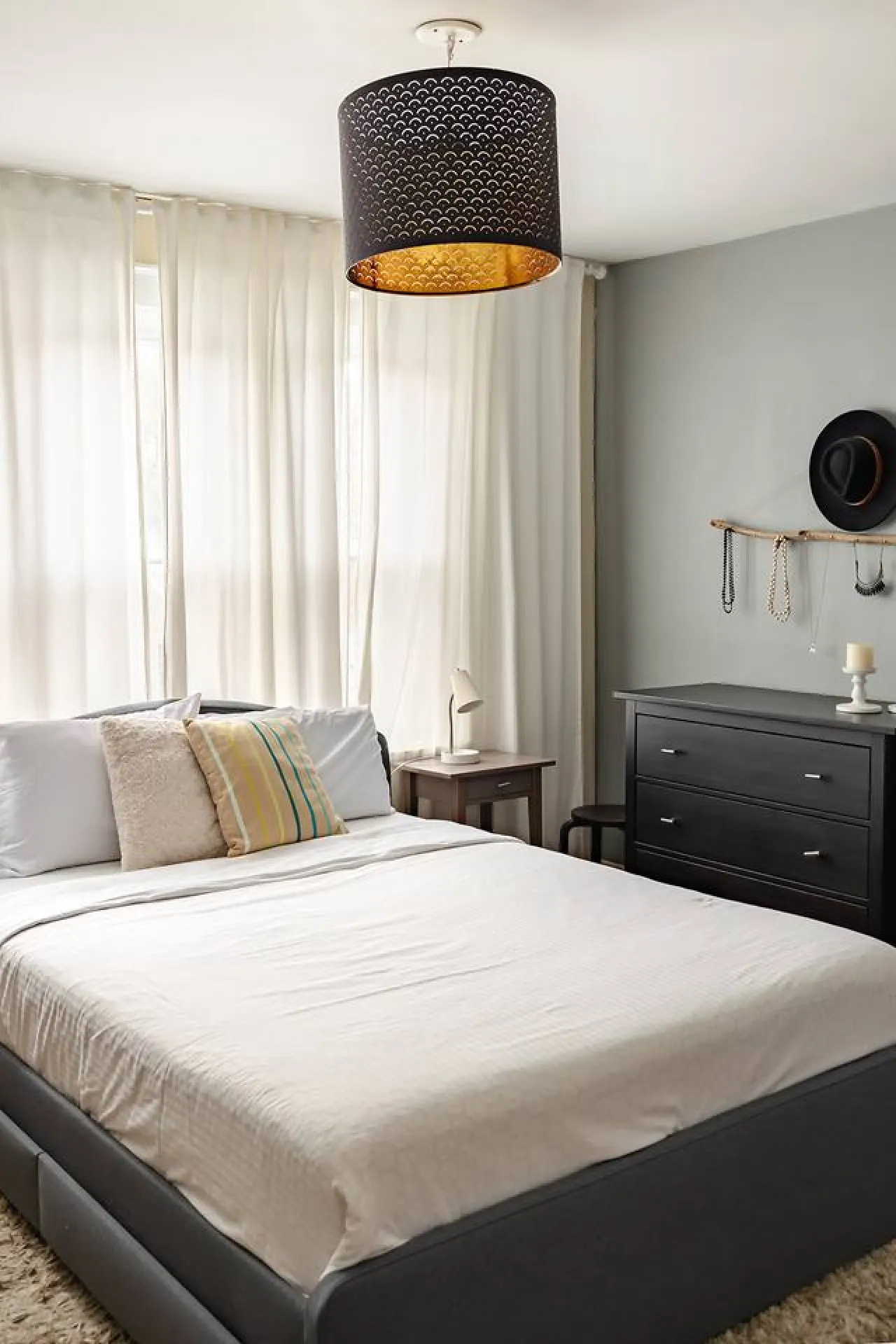 Peaceful, Elegant Midcentury Retreat, Close to All 7