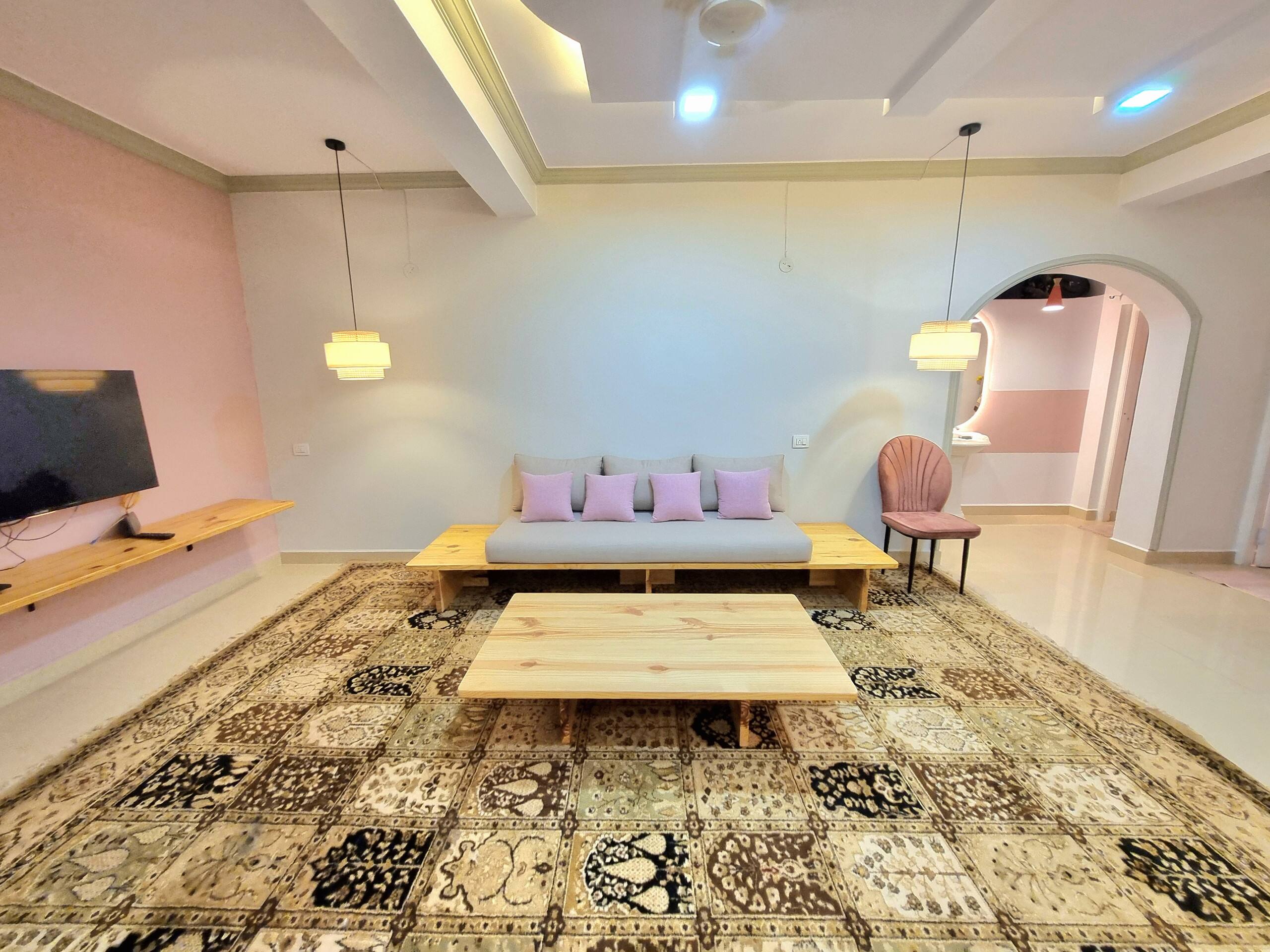 M Pink Palace - BohoBoutique 2BHK 3