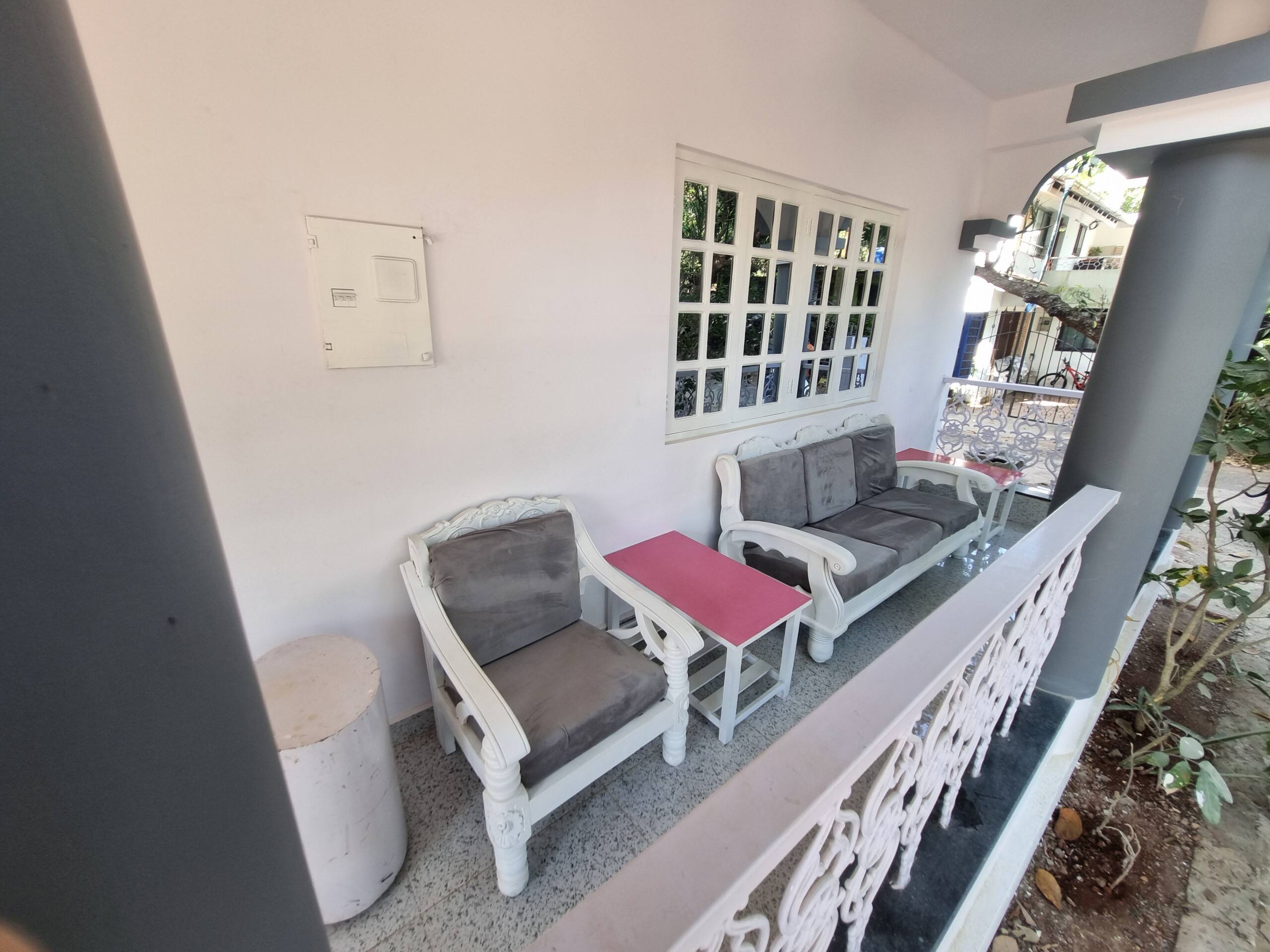 M Pink Palace - BohoBoutique 2BHK 32