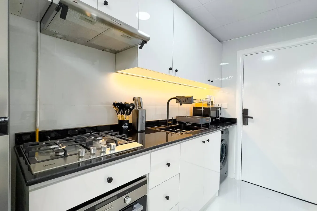 Dubai Marina - Stylish Studio Apartment 12