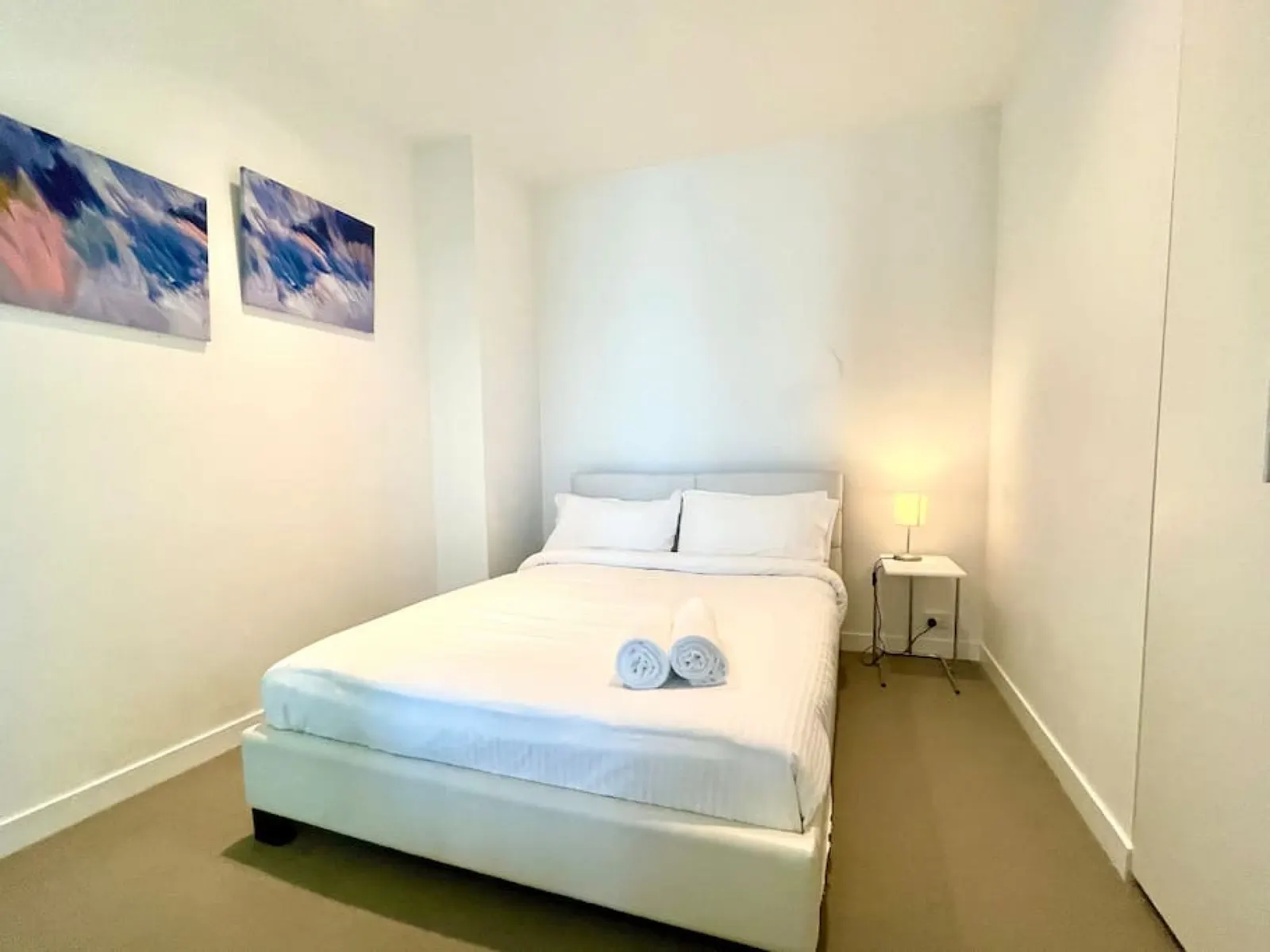 UNALLOCATED 2 Bedroom UWS Amazing location with easy reach to everything! 9