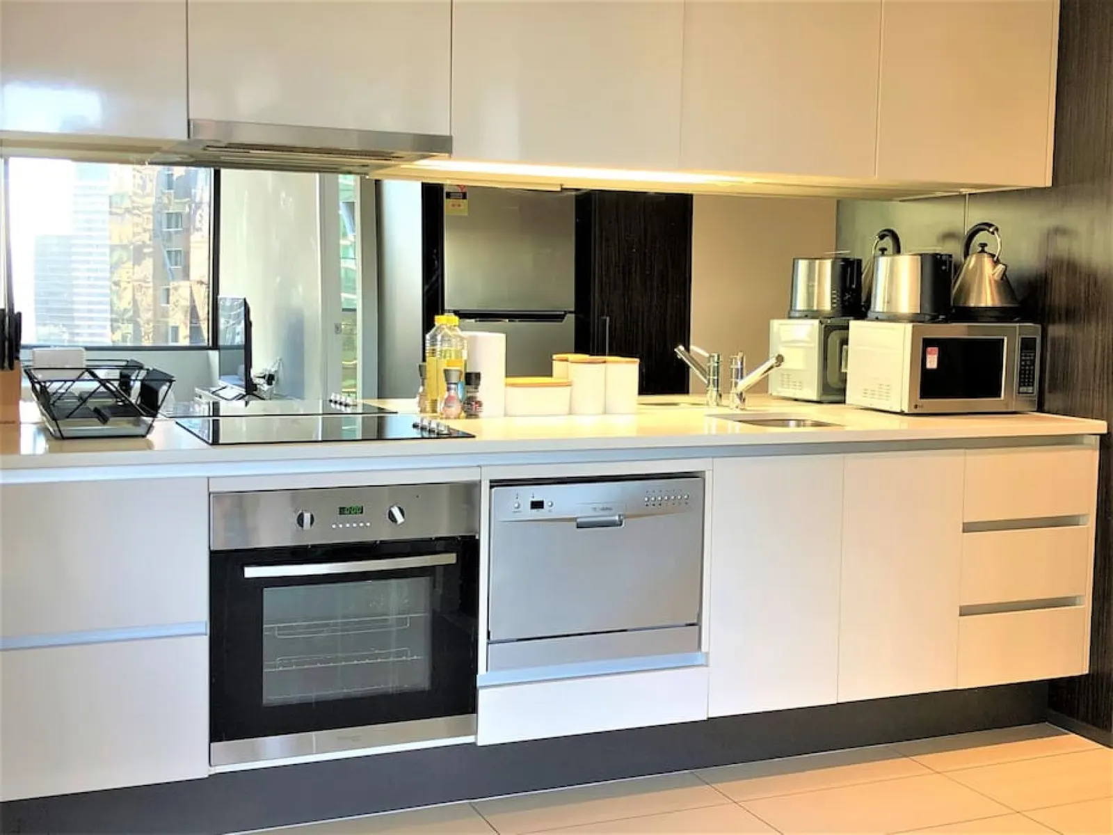 UNALLOCATED 2 Bedroom UWS Amazing location with easy reach to everything! 12
