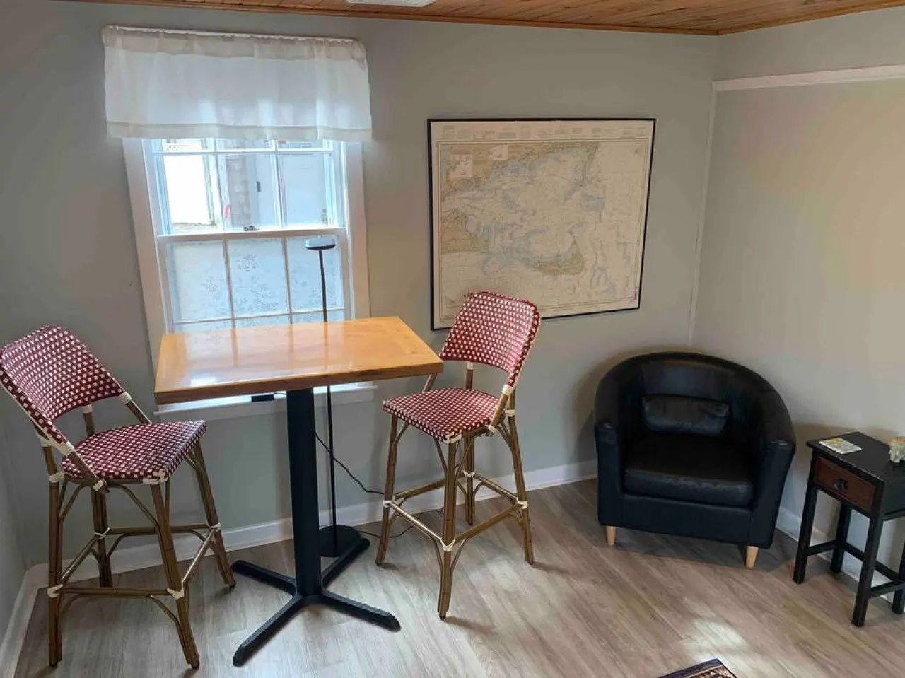 Spacious Guest House in Falmouth Village 9