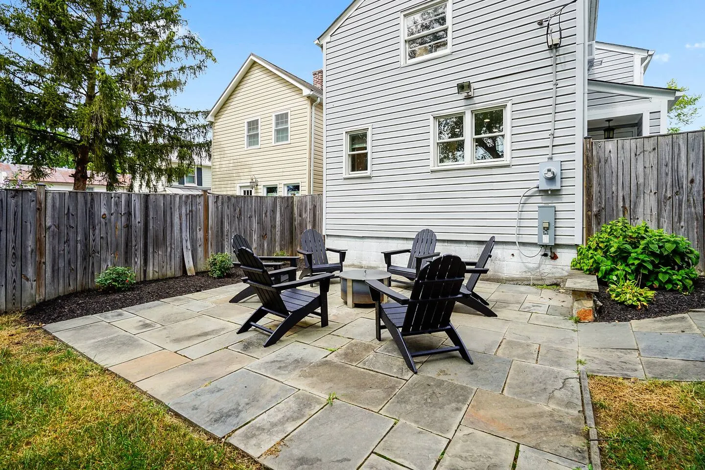 Historic Downtown Home with Fire Pit