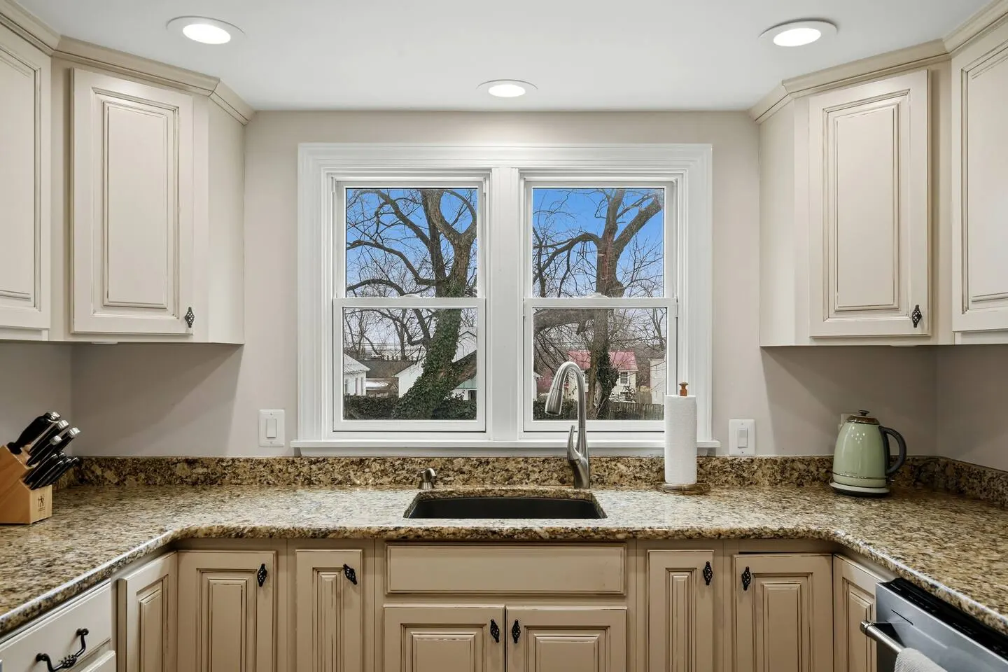 Historic Downtown Home with Fire Pit 14