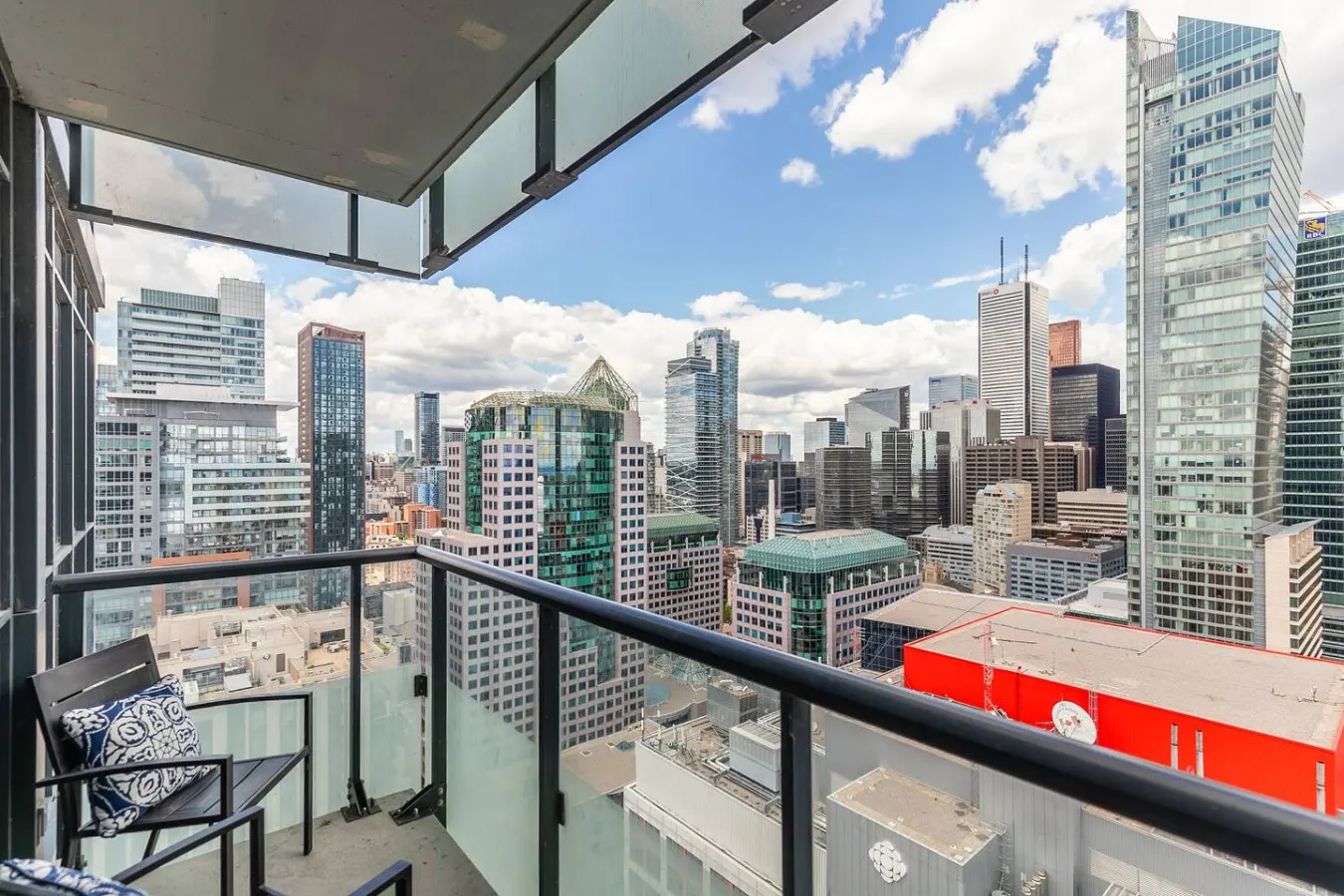 Luxury 1BR Executive Condo Panoramic City Views 20