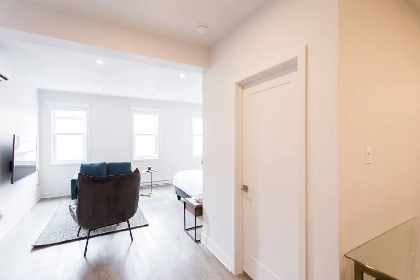 Mile End - Live Like a Local in this Superb Loft - Unit 203 13