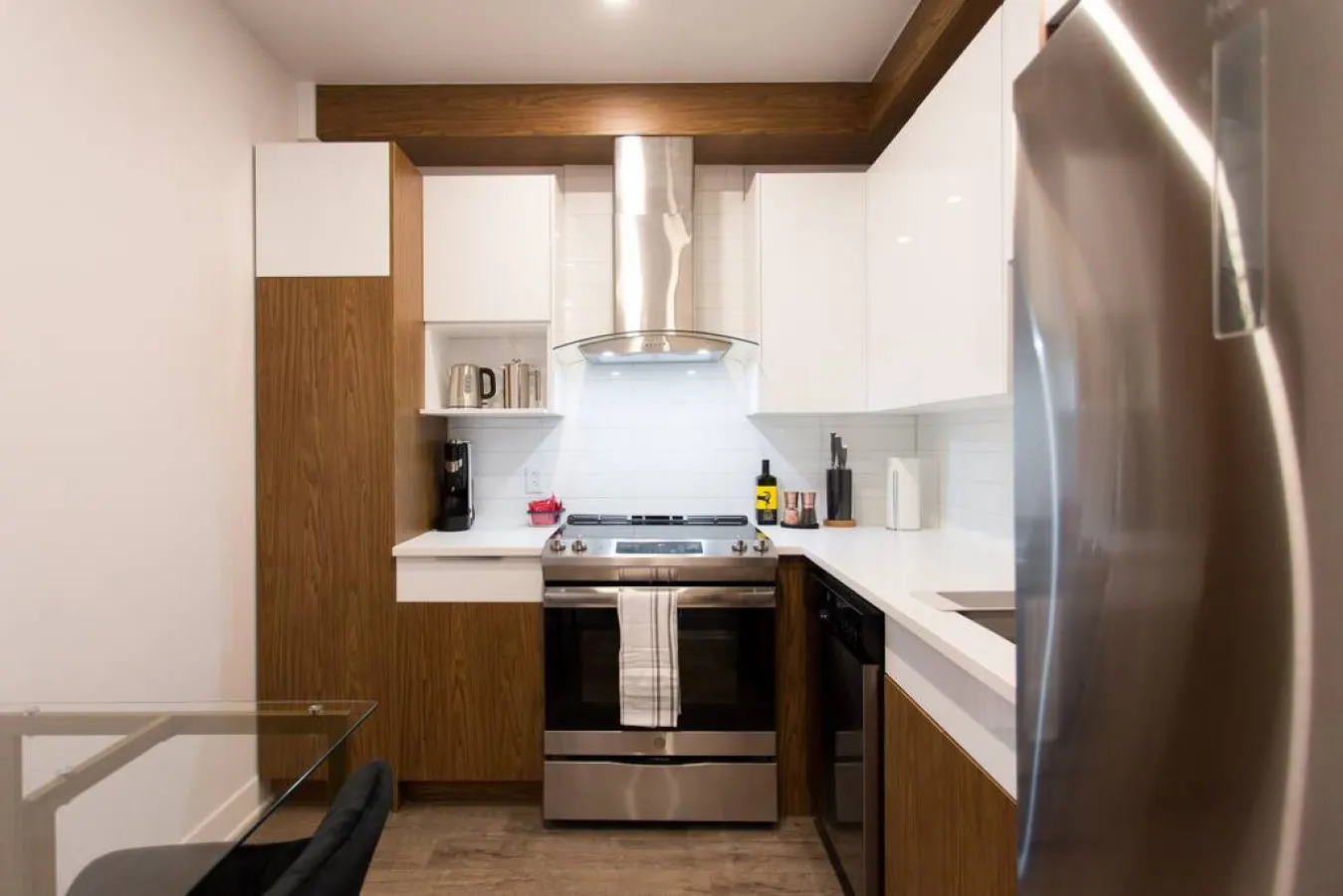 Mile End - Live Like a Local in this Superb Loft - Unit 203 15