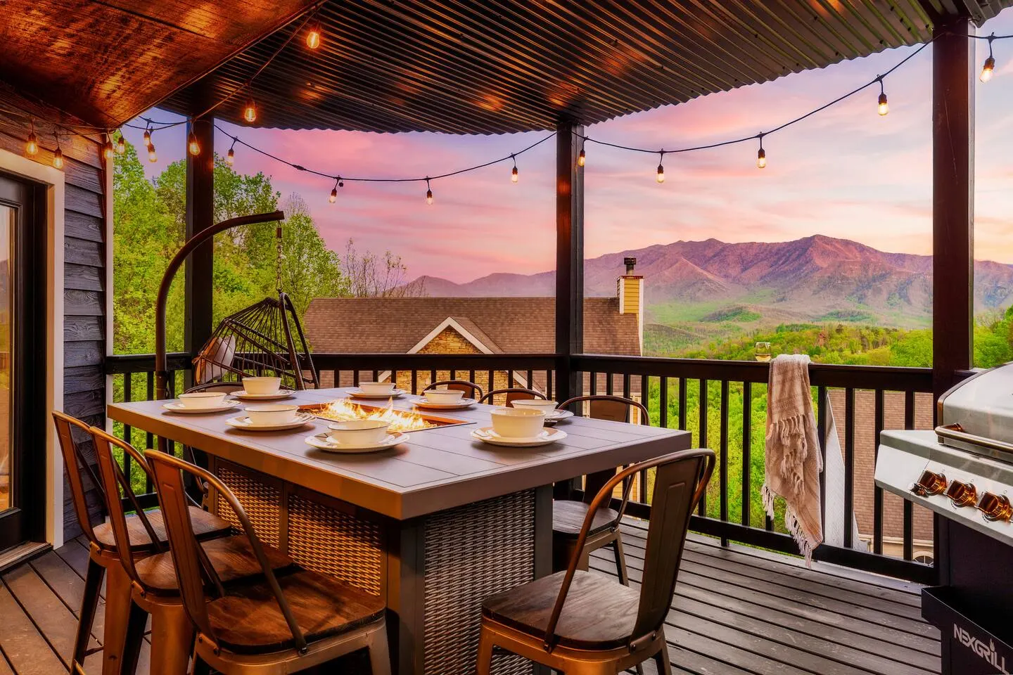 Unbeatable Smoky View Jacuzzi Gameroom Firepits 9