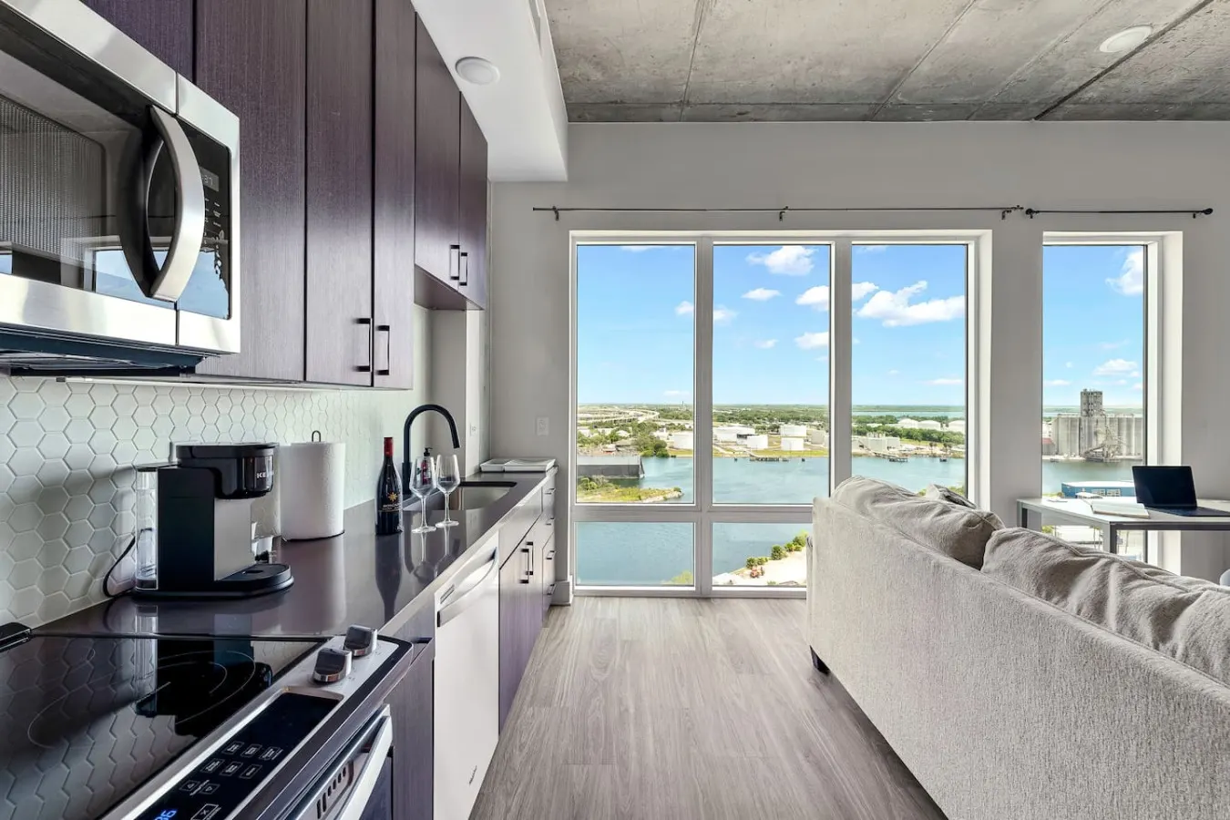 Channelside Oasis for Remote Workers! Steps to DT 4