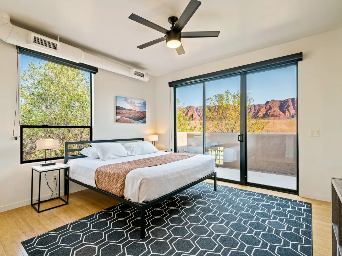 The Crescent Moon Suite 12