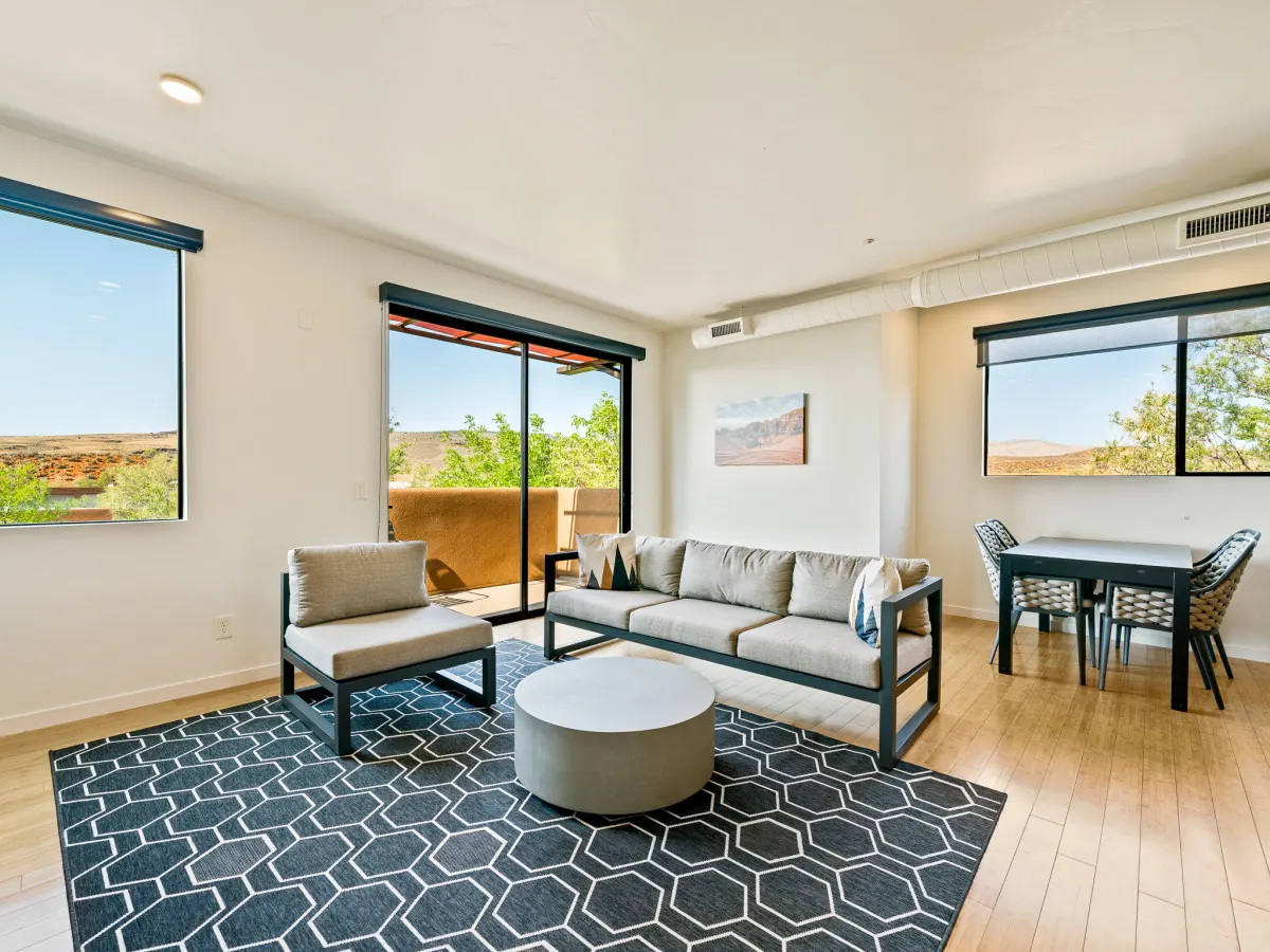 The Crescent Moon Suite 6