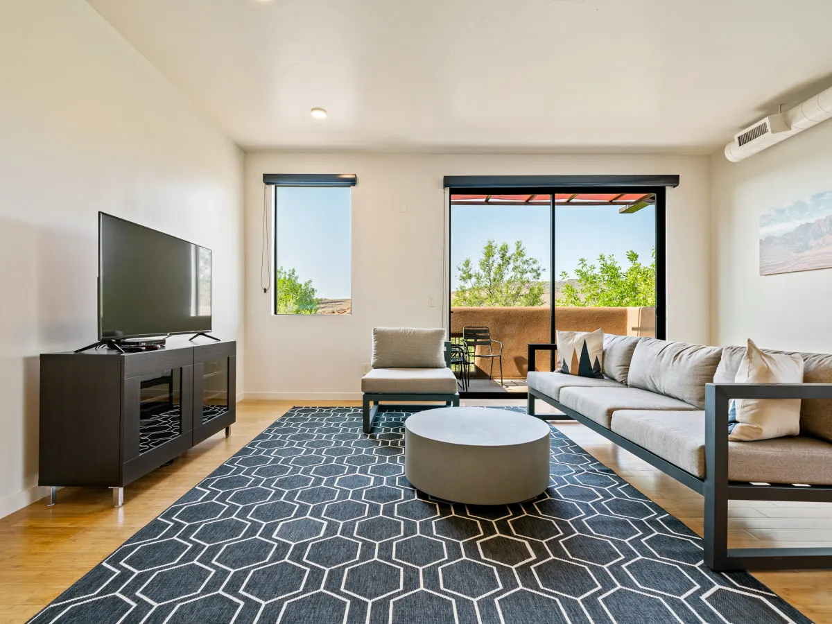 The Crescent Moon Suite 7