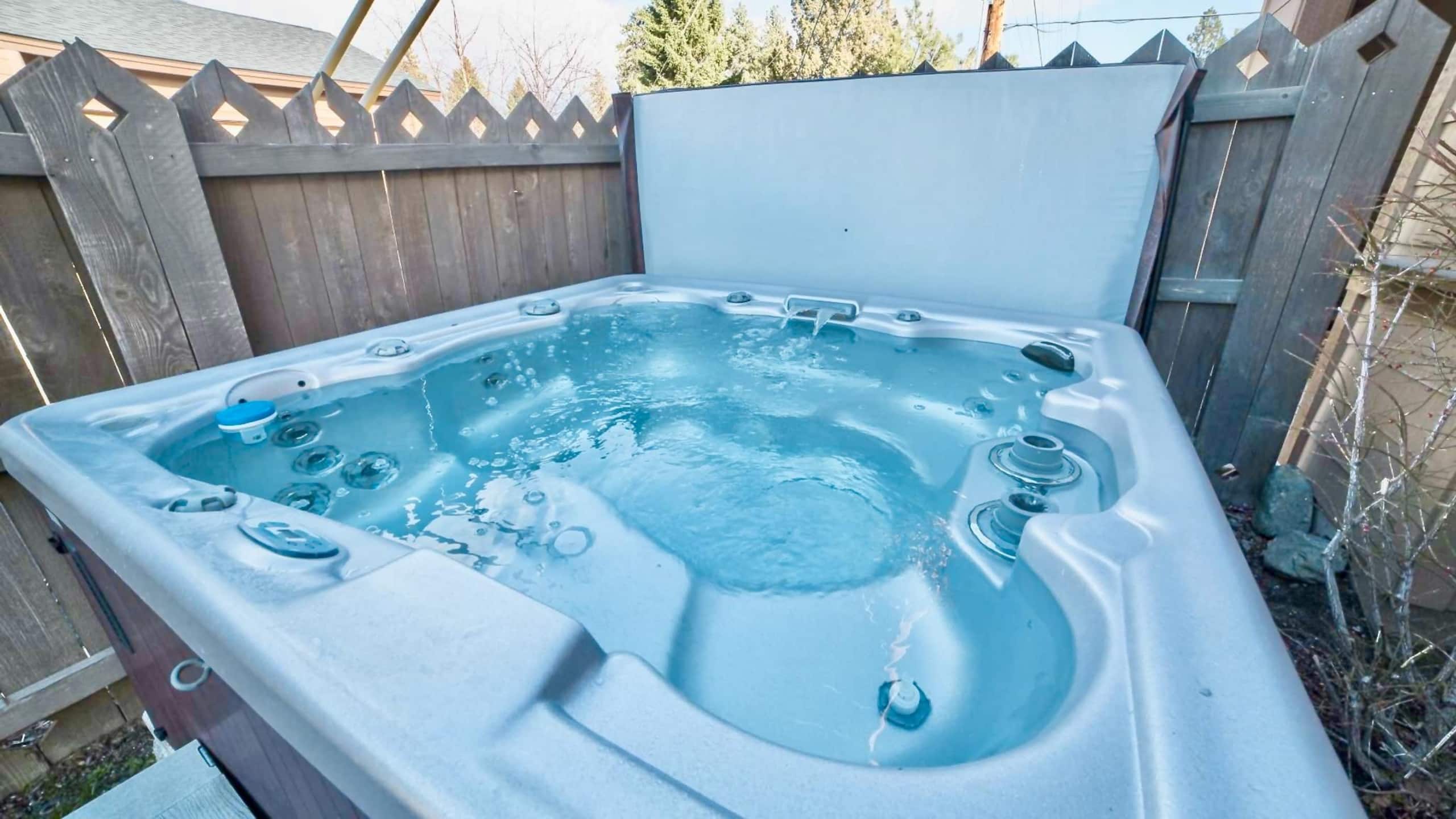 New! River District Stay | Hot Tub | Walk to shops 34