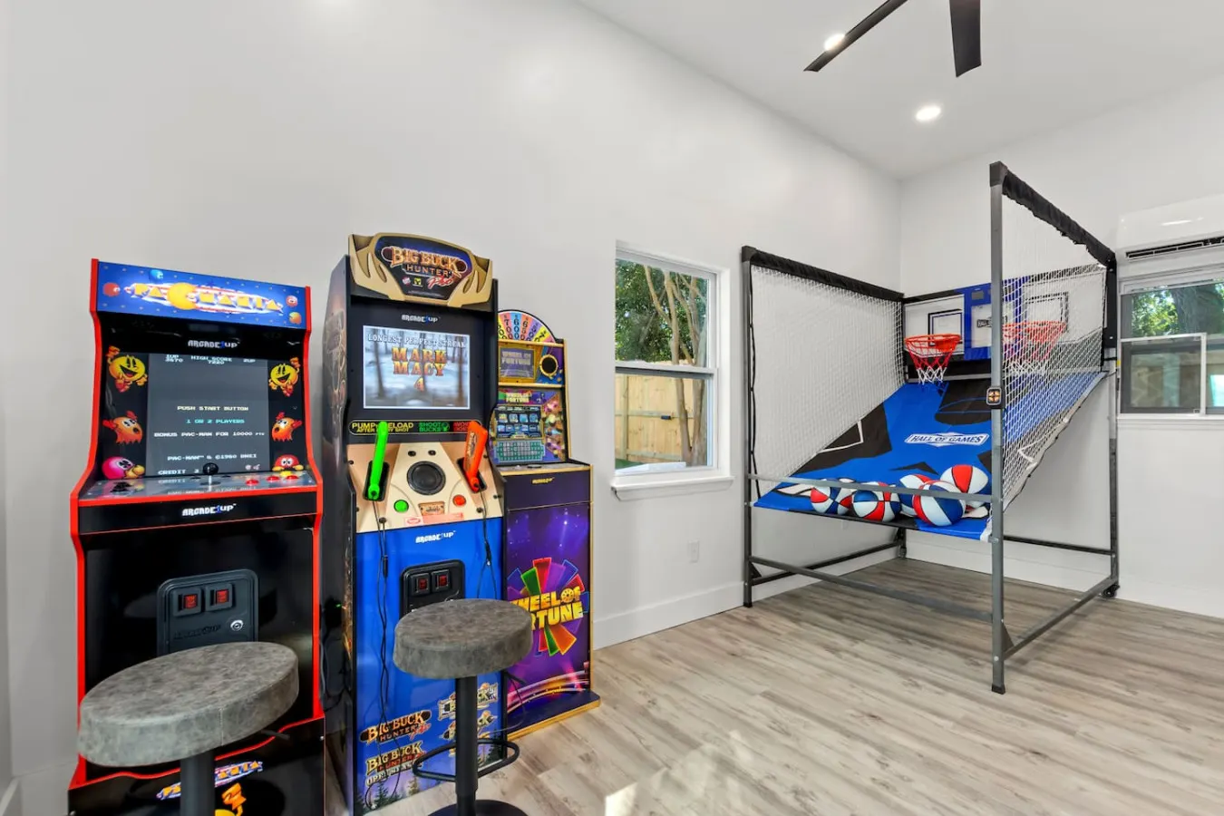 Isla Azul Mediterranean Retreat w/ Pool, Hot Tub & Game Room 7