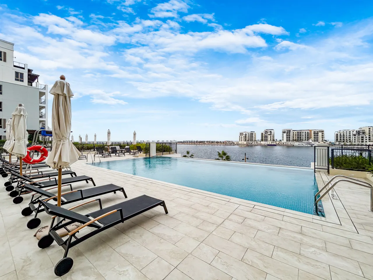 Charming La Mer Home w/ Private Beach & Burj View — photo 4