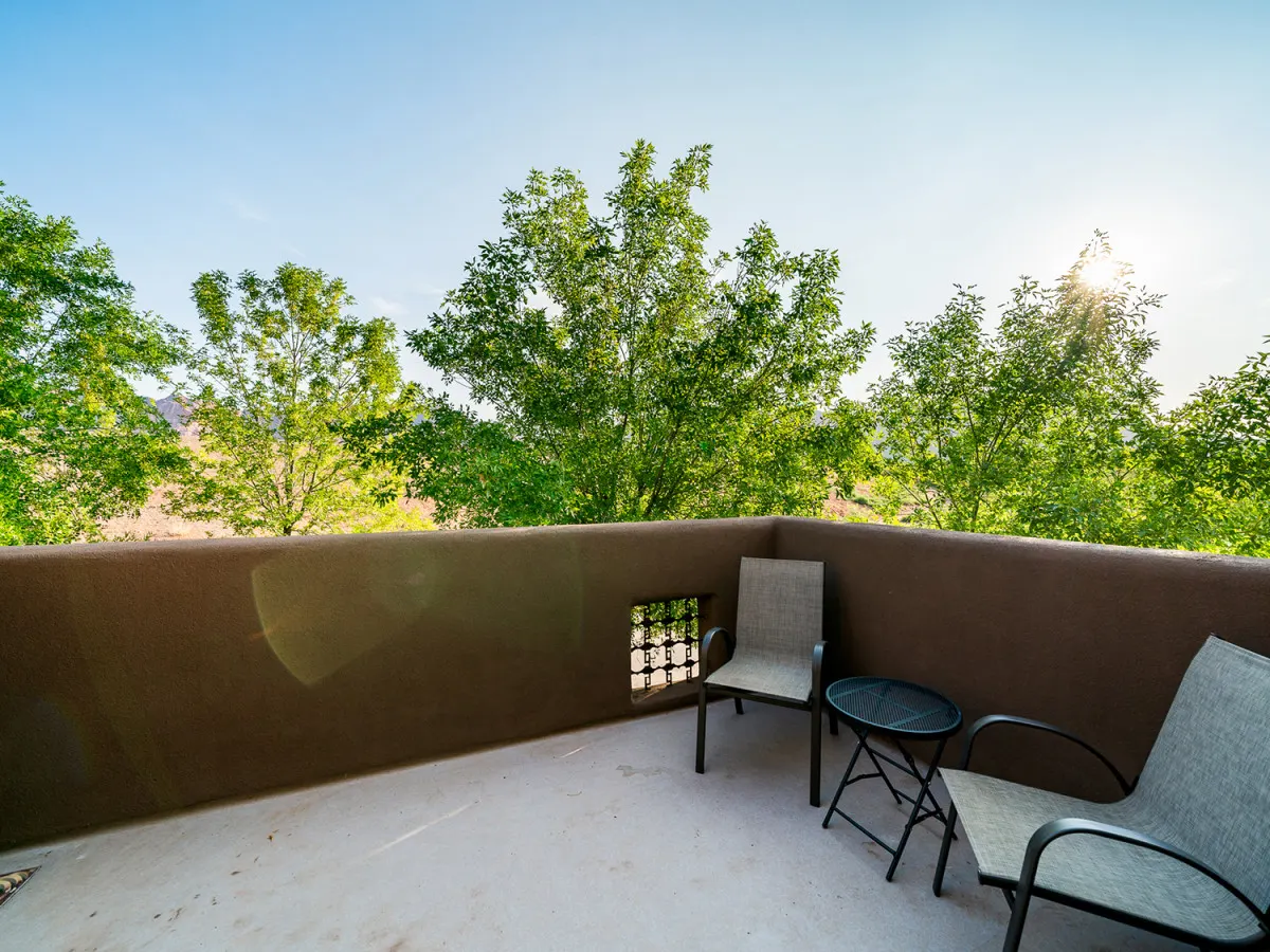 The Nest Suite - Second Floor Studio 16