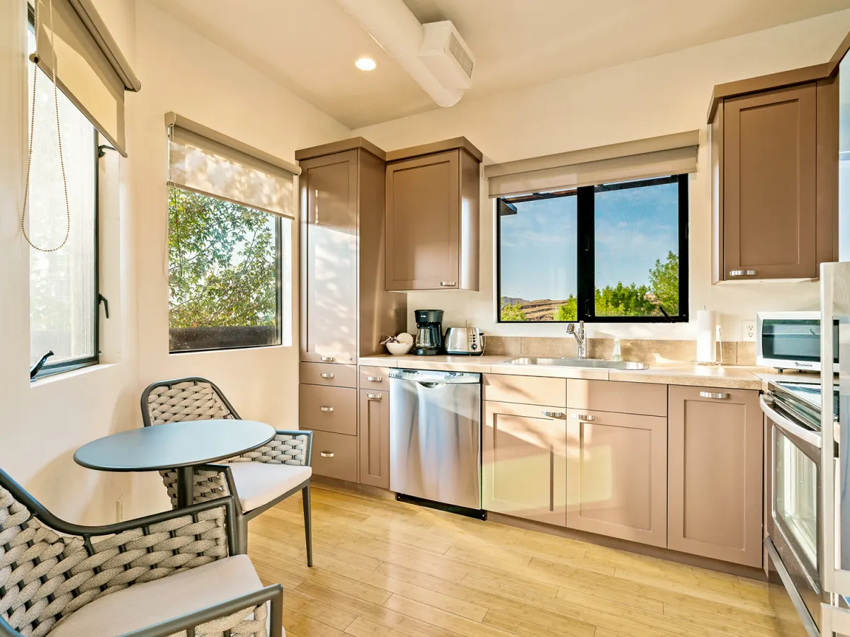 The Nest Suite - Second Floor Studio 4
