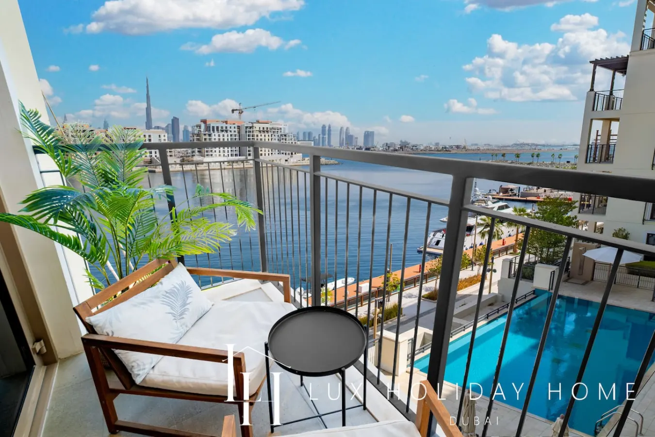 LUX The Le Pont Sea View Suite 1