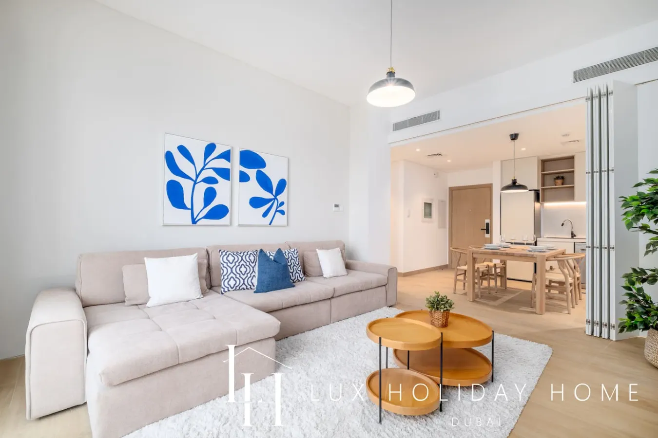 LUX The Le Pont Sea View Suite 10