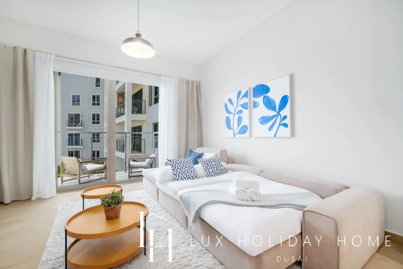 LUX The Le Pont Sea View Suite 12