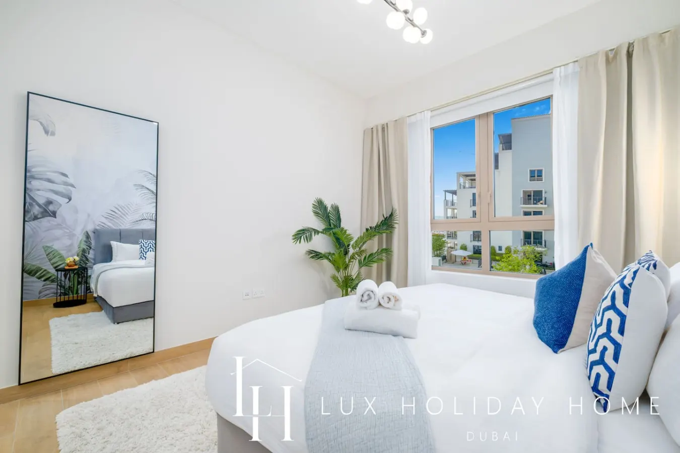 LUX The Le Pont Sea View Suite 17