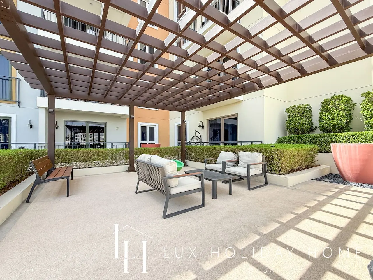 LUX The Le Pont Sea View Suite 20