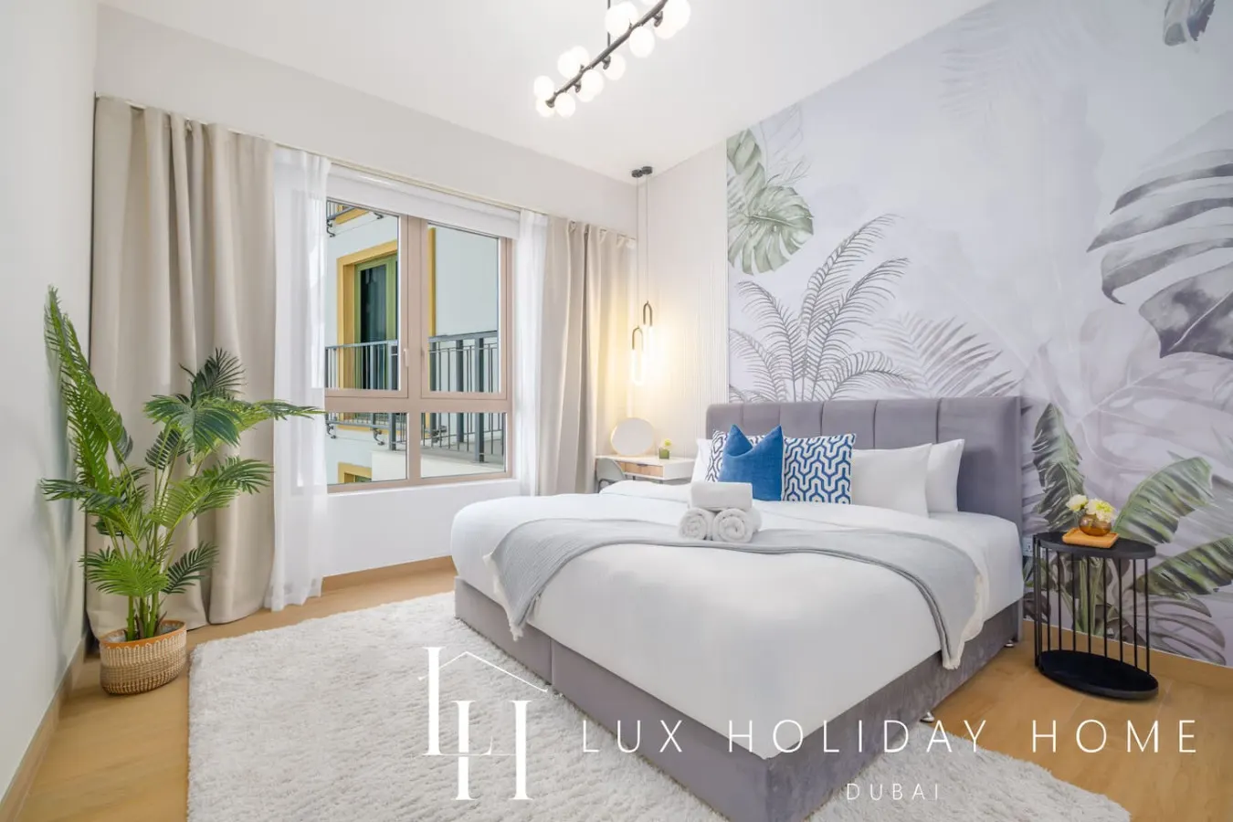 LUX The Le Pont Sea View Suite 3