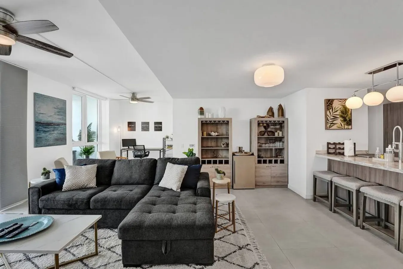 Monthly - Lux Condo - Huge Private Patio - Hotel Amenities 10