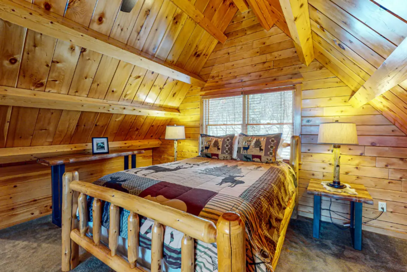 *Lake/Mtn View*Hot Tub*Fireplace*Game Room* 19