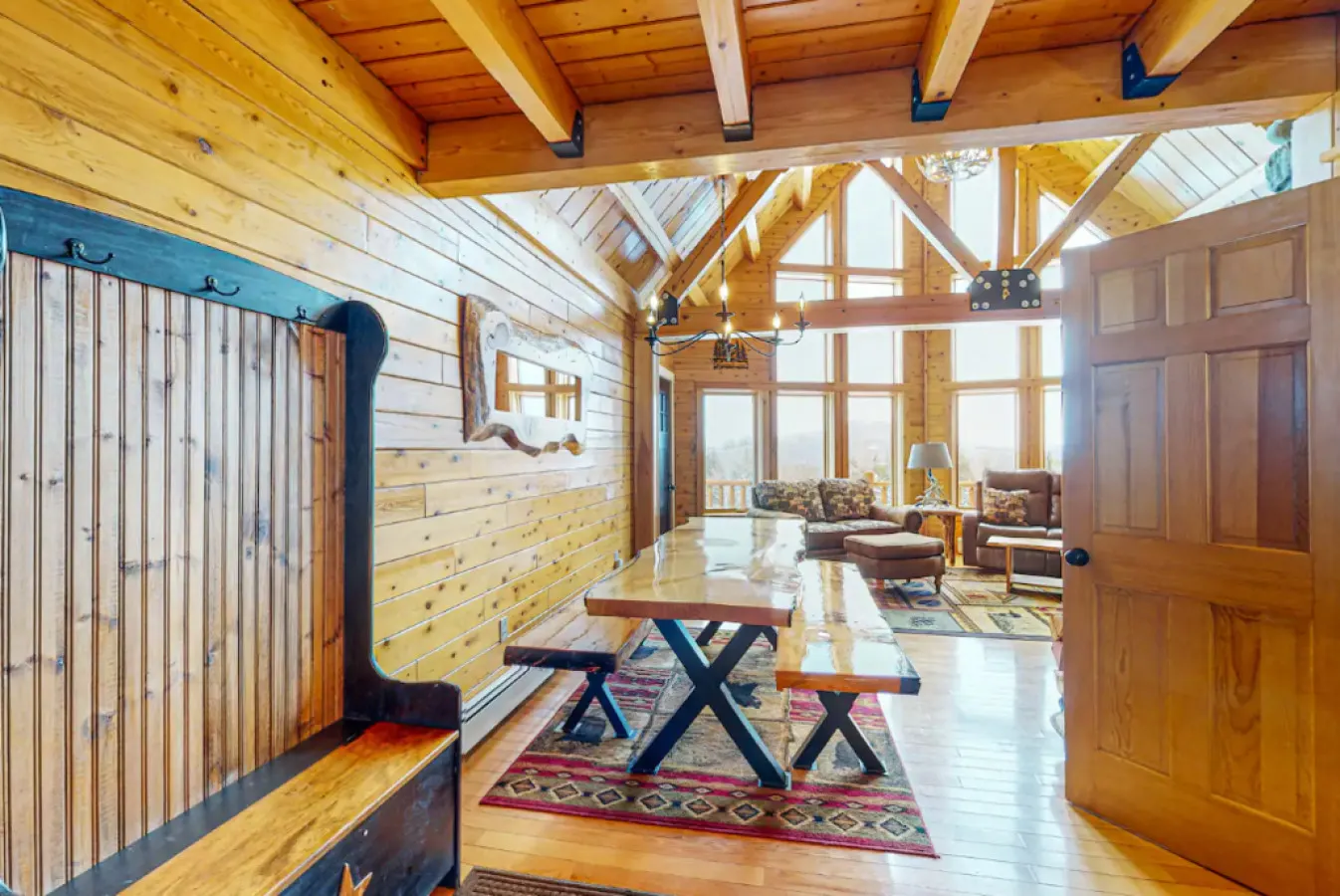 *Lake/Mtn View*Hot Tub*Fireplace*Game Room* 8