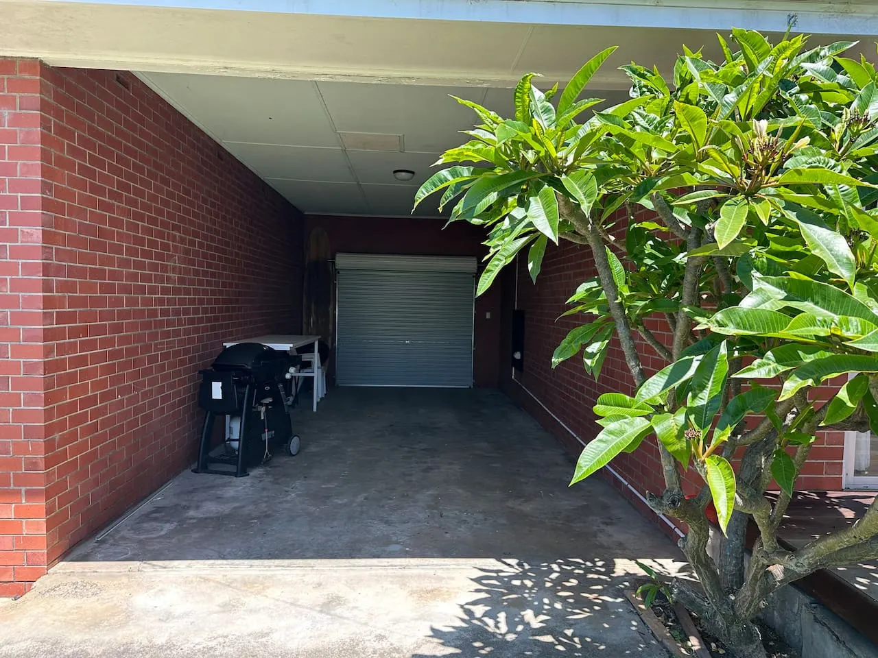 Joffs Beach House—Coastal Ease near Main Street 15