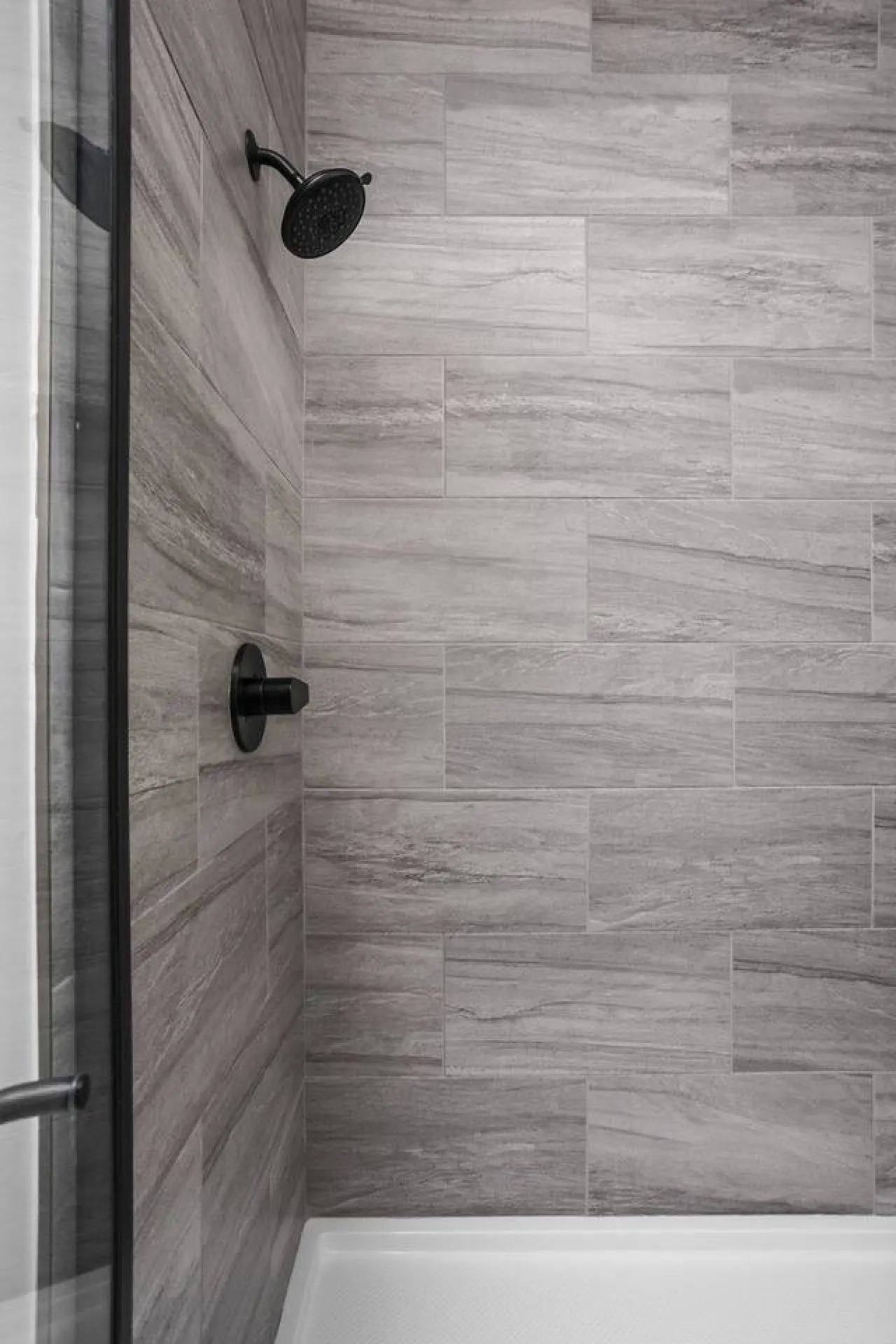 Spacious Luxury Condo with Unrivaled Amenities 15