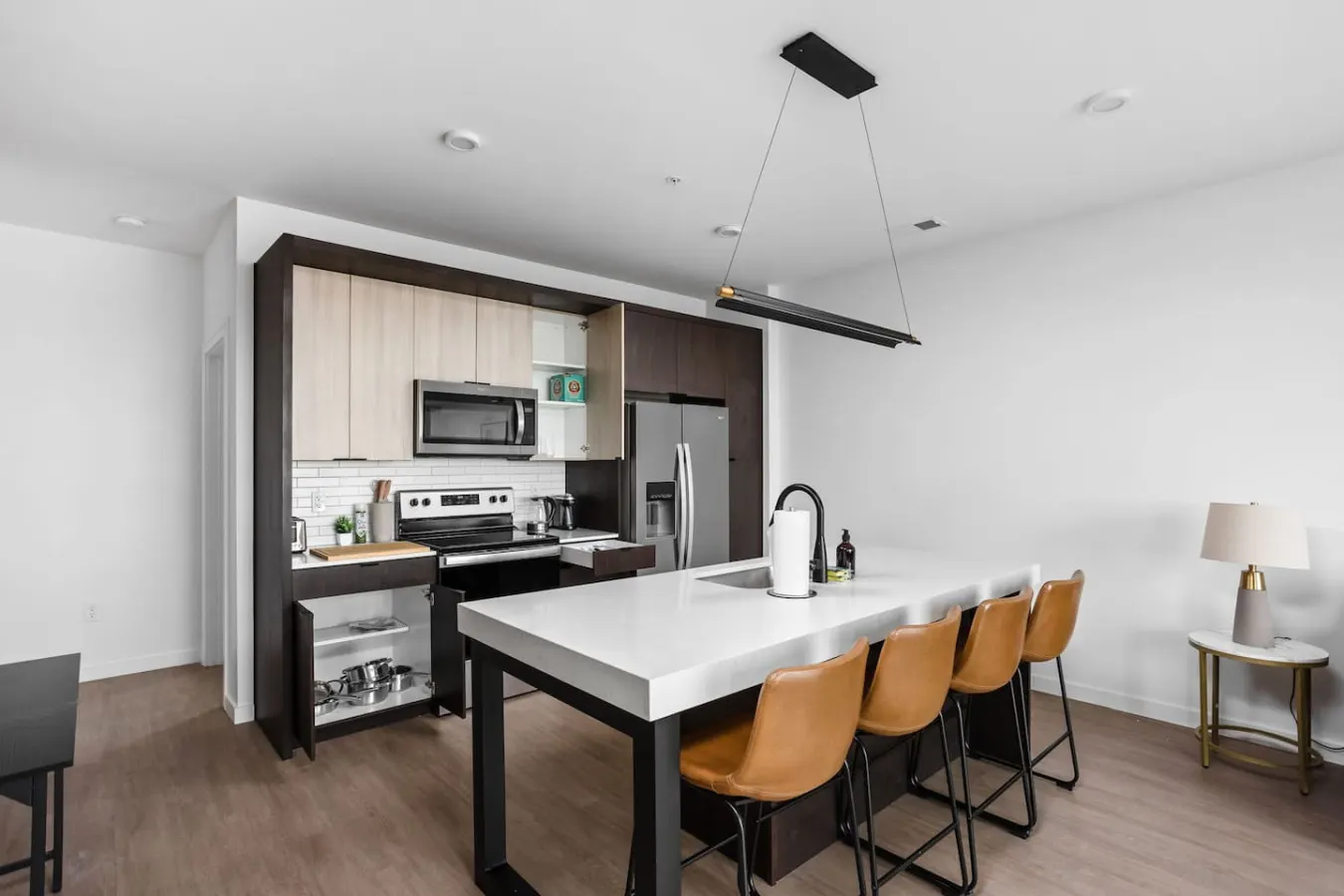 Spacious Luxury Condo with Unrivaled Amenities — photo 4