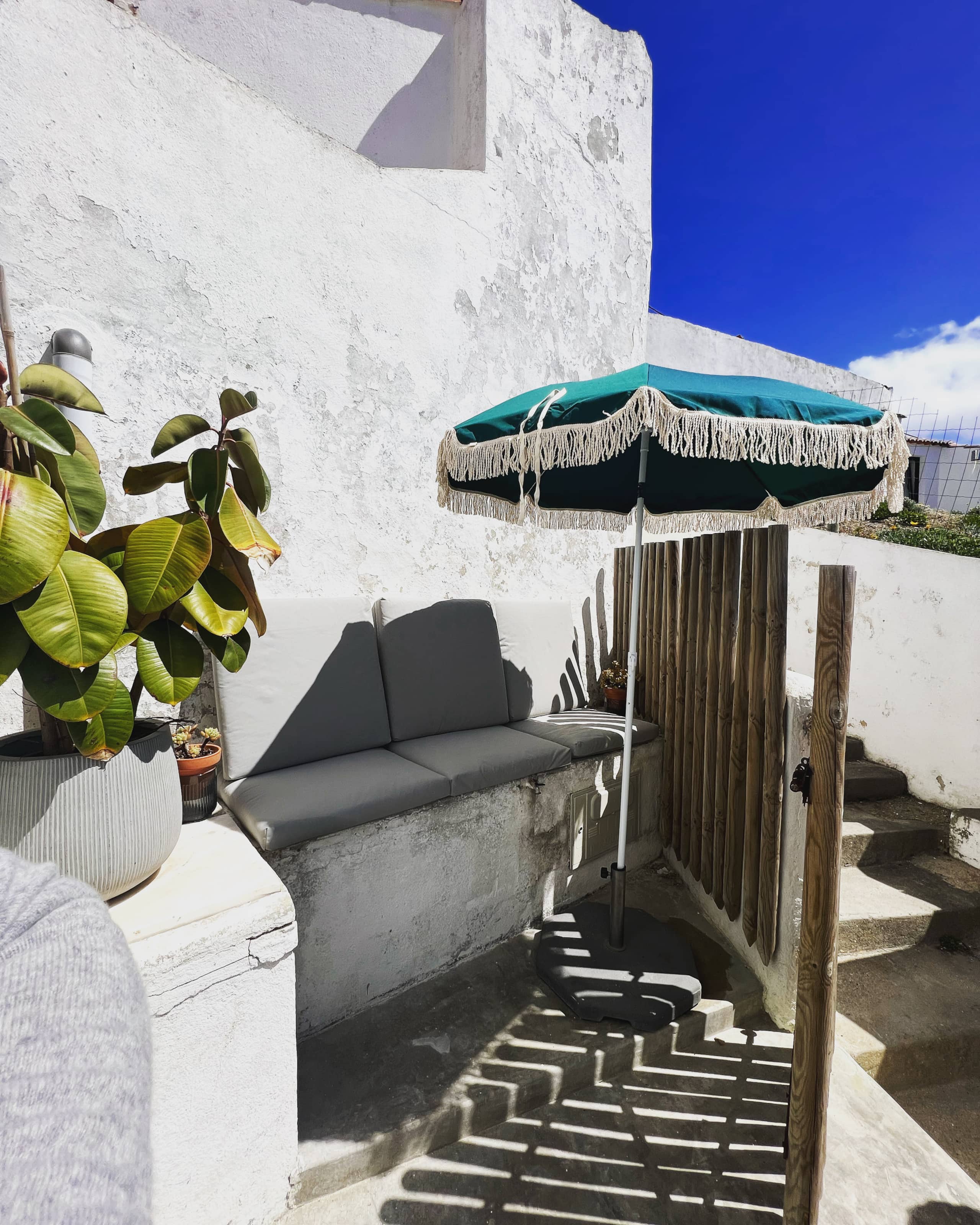Life is better with a beachfront - Azenhas do Mar