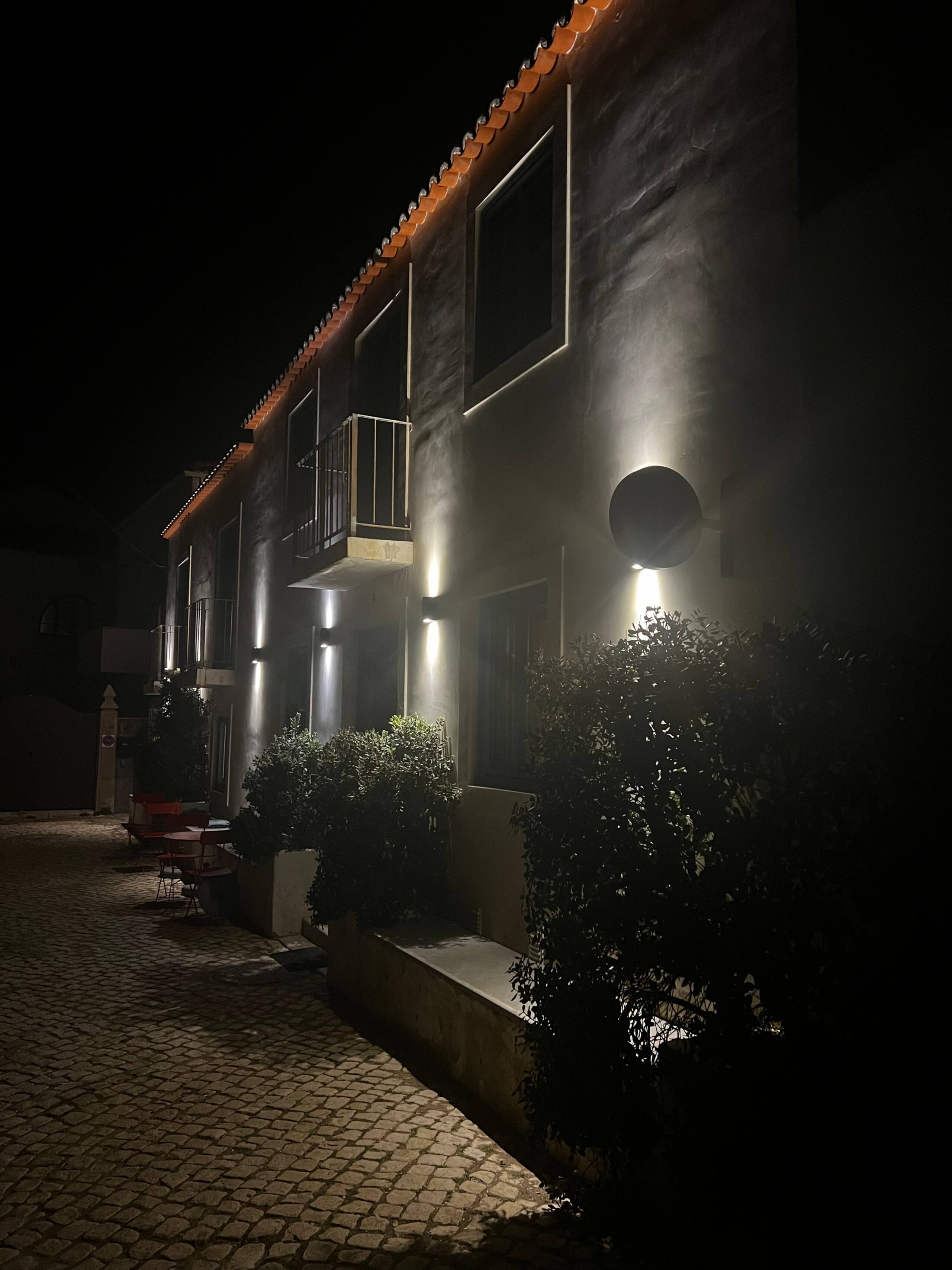 Life is better with a beachfront - Azenhas do Mar — photo 4