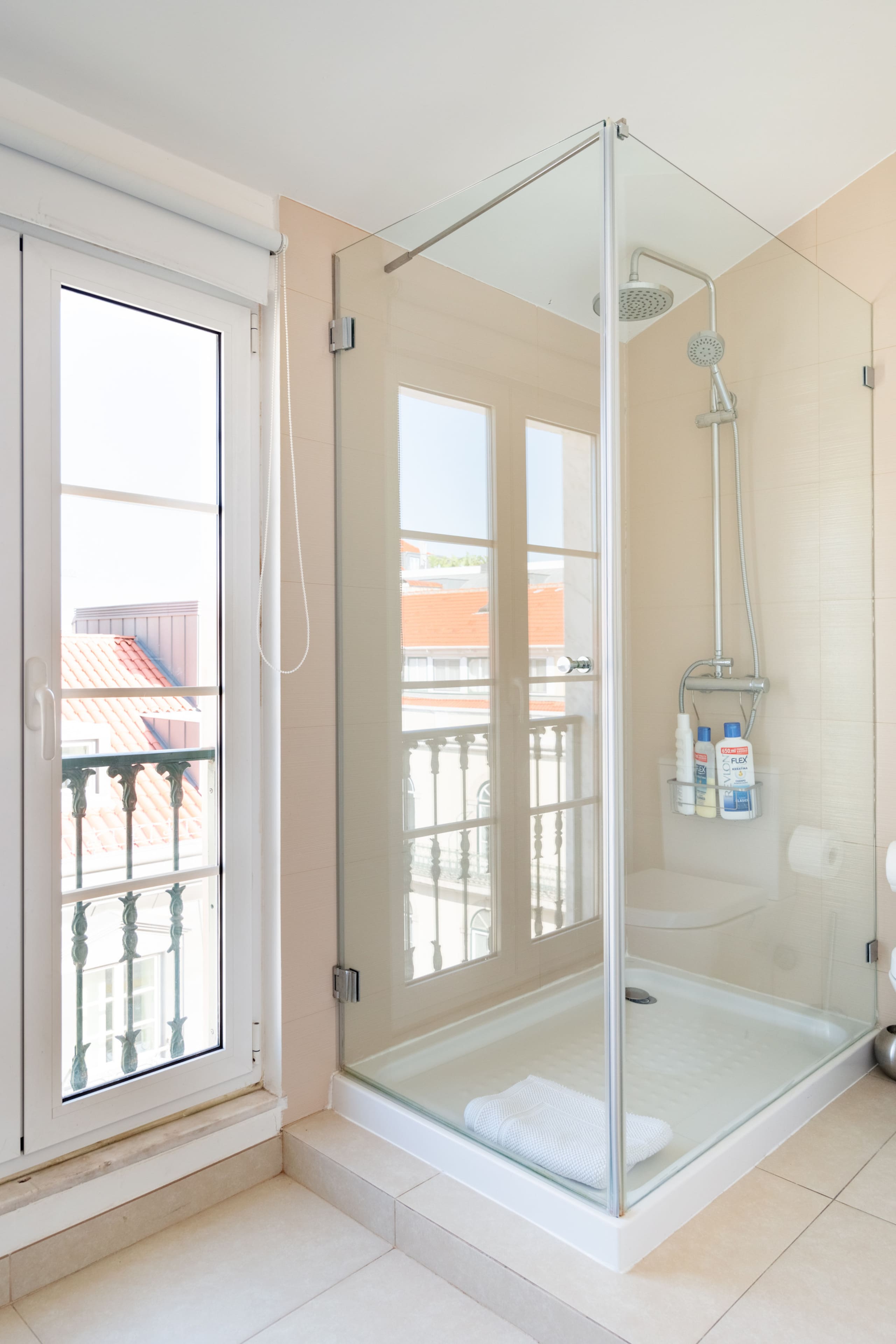 Elegant Chiado Rooftop Tagus View 3BR AC 39