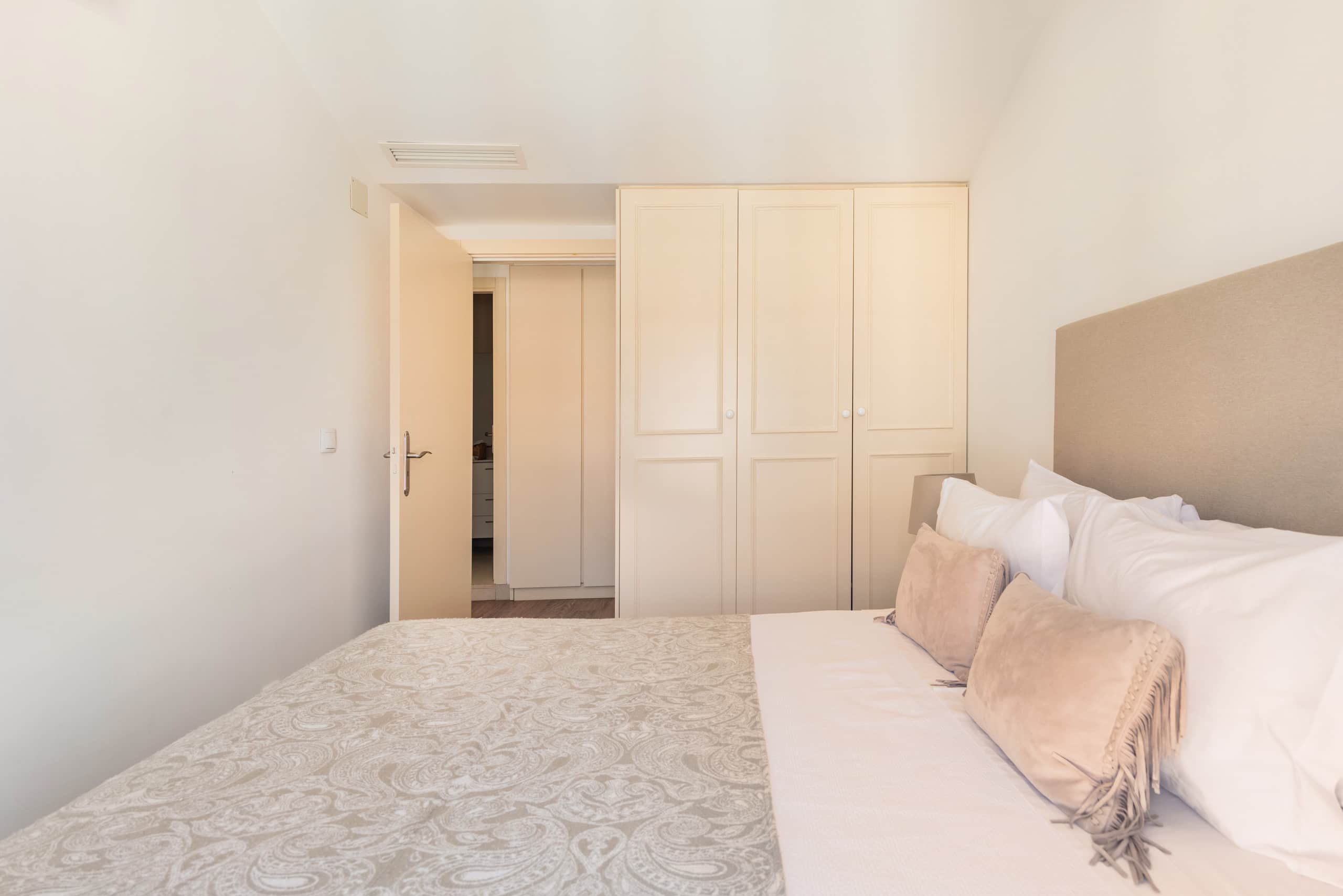 Elegant Chiado Rooftop Tagus View 3BR AC 22
