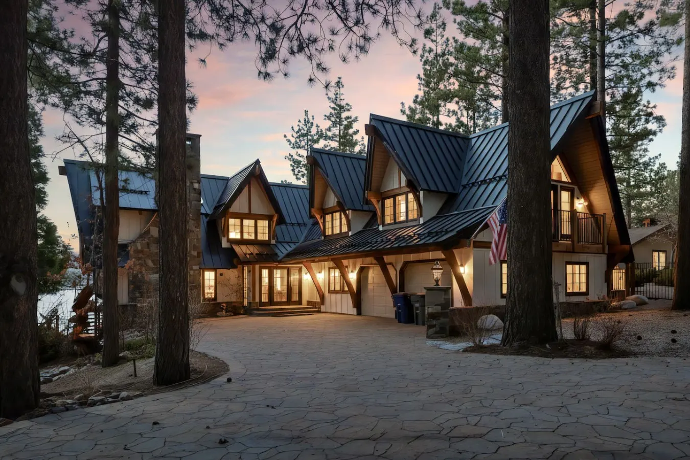 Whimsy by the Water Lakefront Cabin & Hot Tub 1