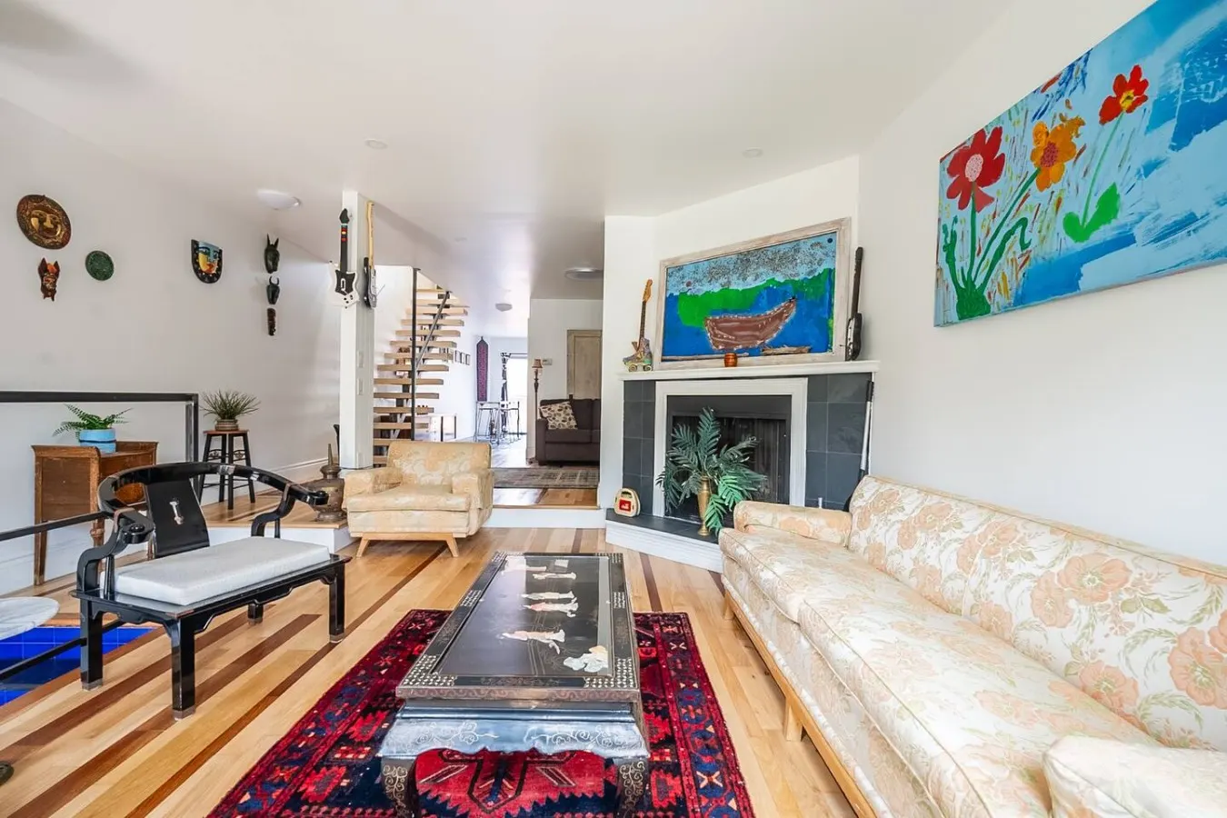 Charming 3BR Home King West Sleeps 6 9