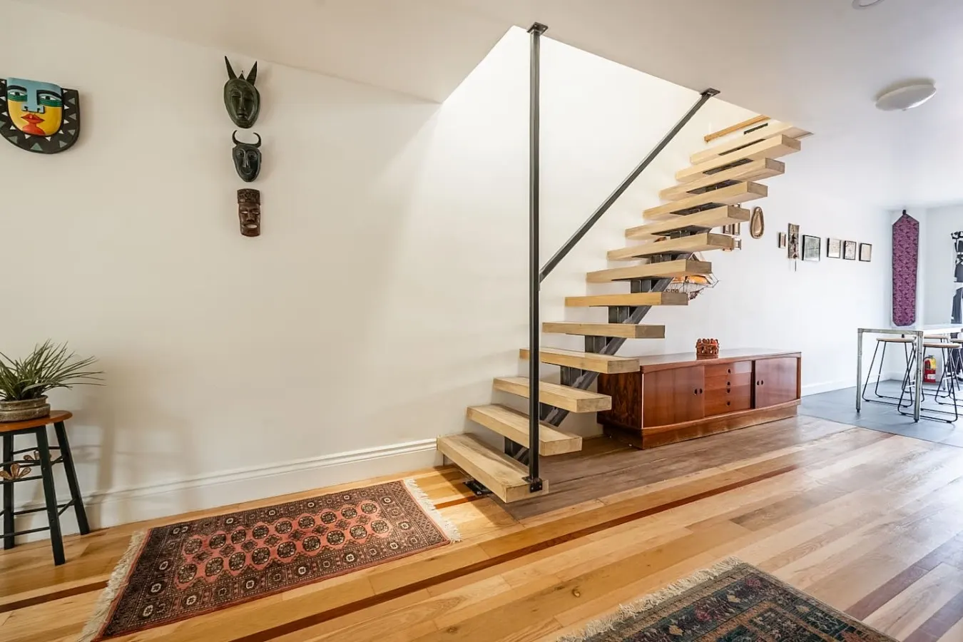 Charming 3BR Home King West Sleeps 6 19