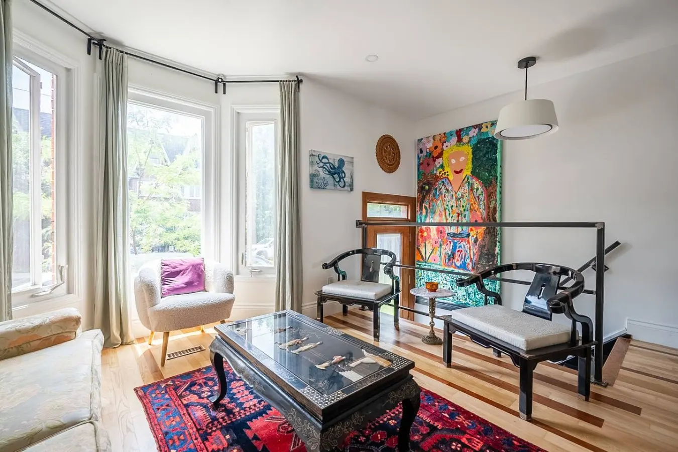 Charming 3BR Home King West Sleeps 6 4