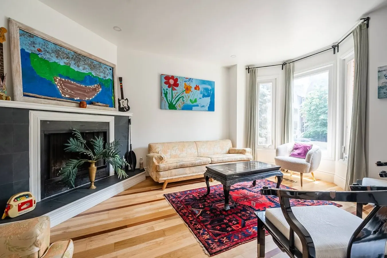 Charming 3BR Home King West Sleeps 6 7