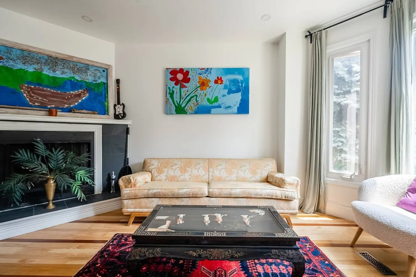 Charming 3BR Home King West Sleeps 6 8