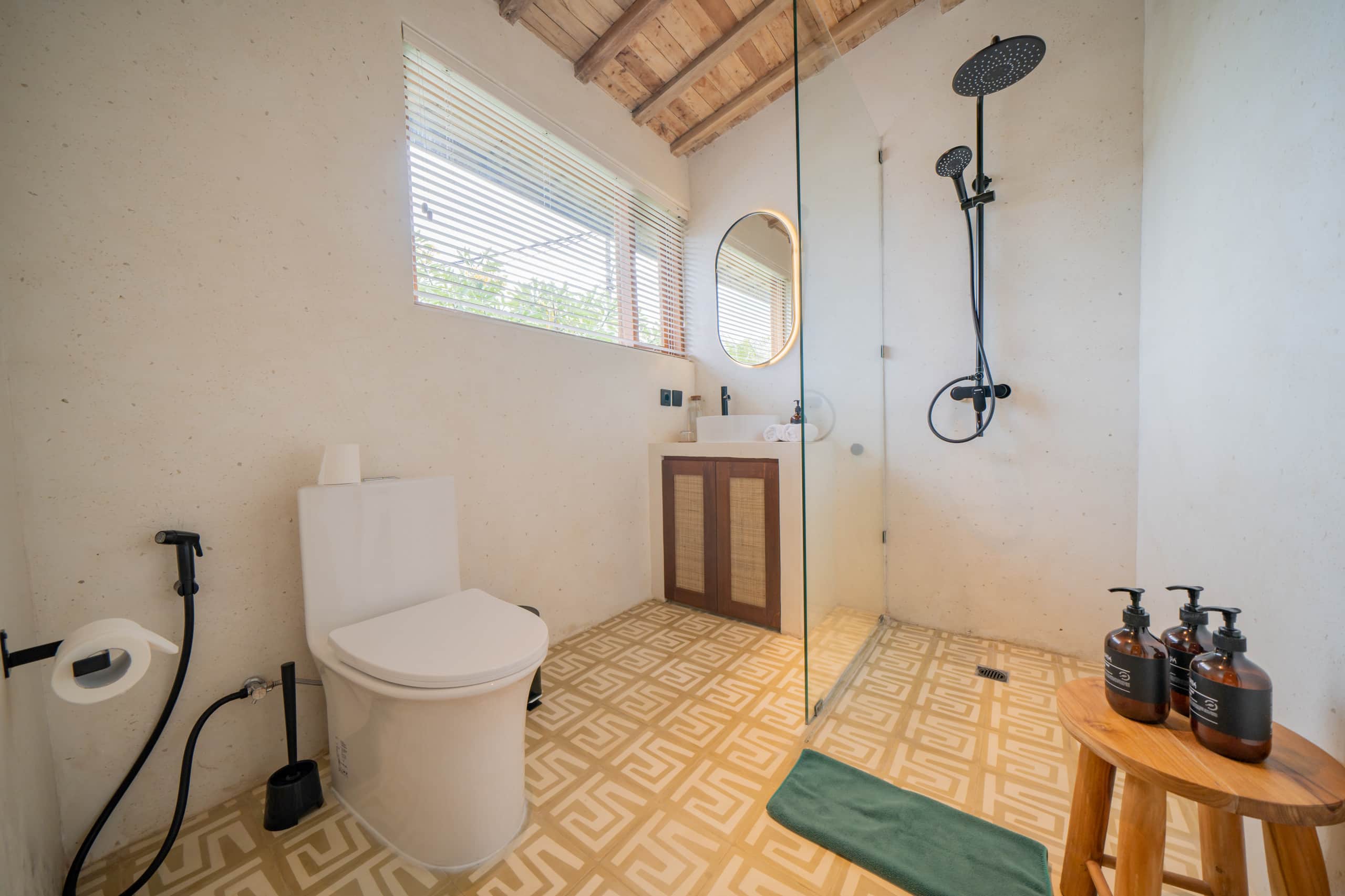 7BR Staffed Villa Canggu • Sleeps 14 • Breakfast 39