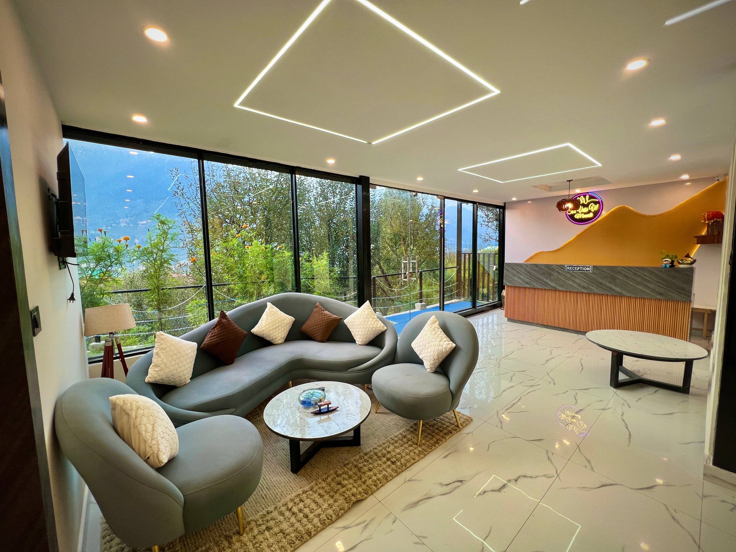 5 Room Jacuzzi glass house Manali — photo 4